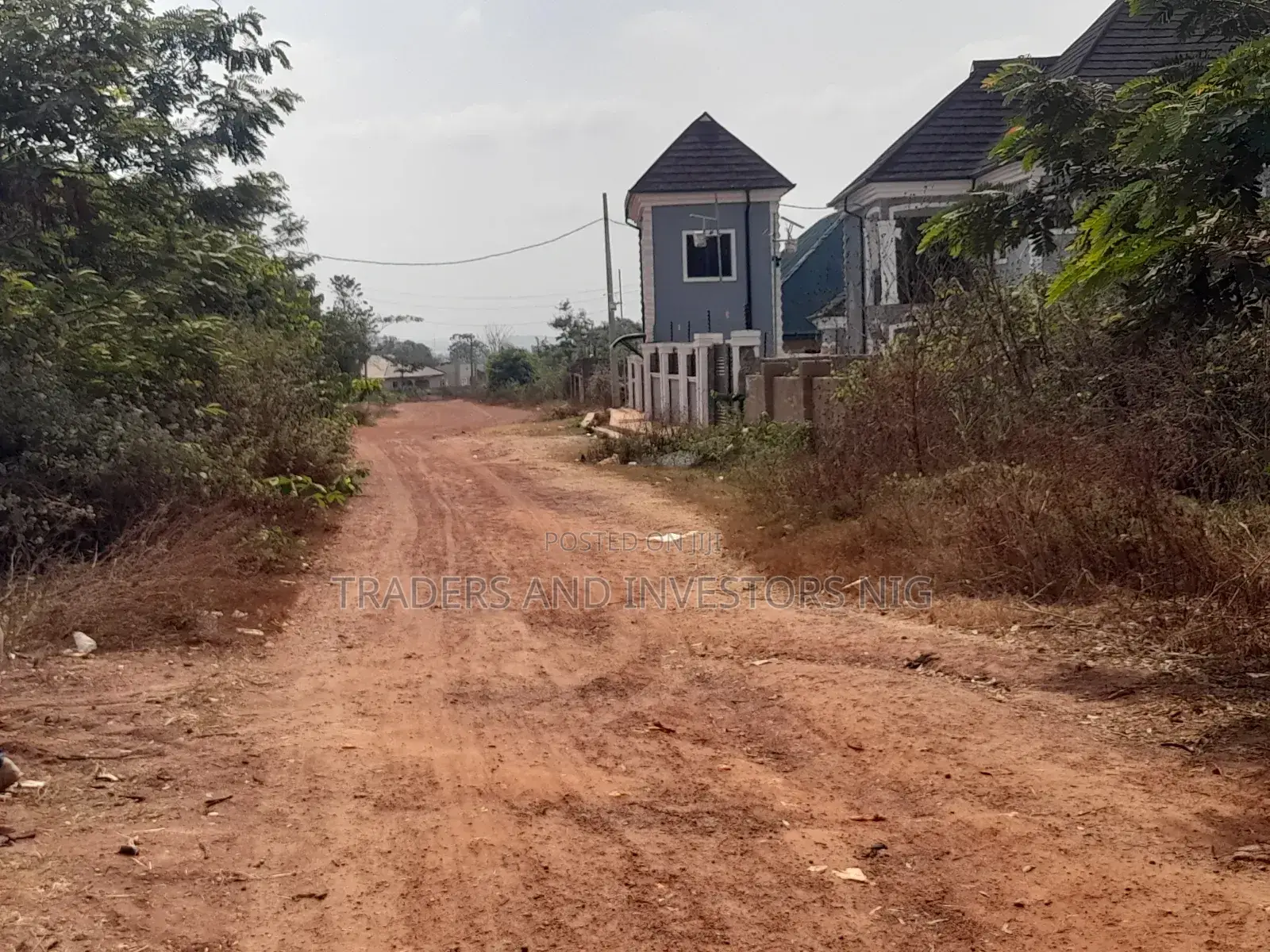 Build Home or Hostel in Oye Ekiti, a Growing University Town. in Ado Ekiti