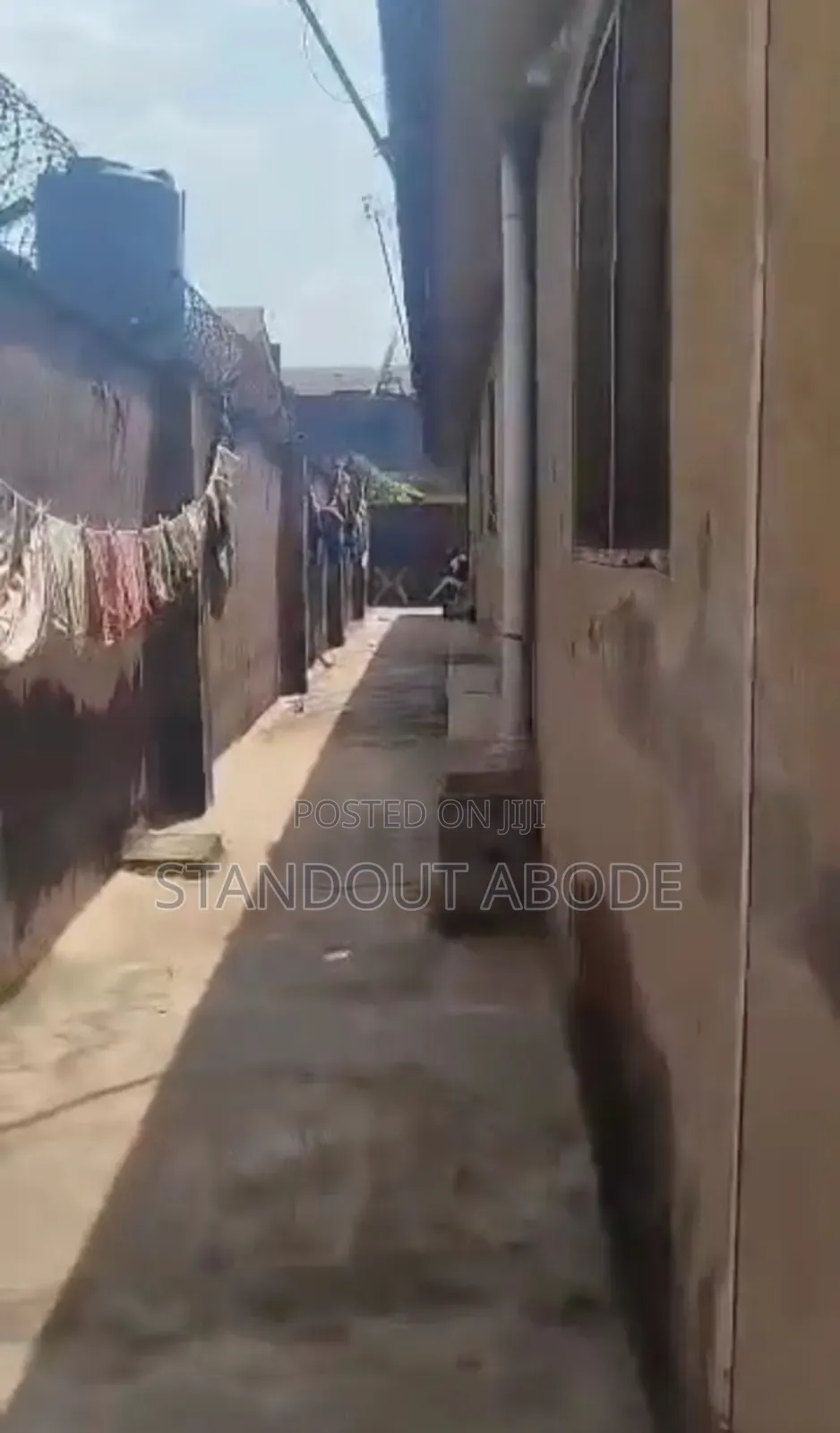 1bdrm Bungalow in Few House To The, Igando / Ikotun/Igando for sale in Igando / Ikotun/Igando
