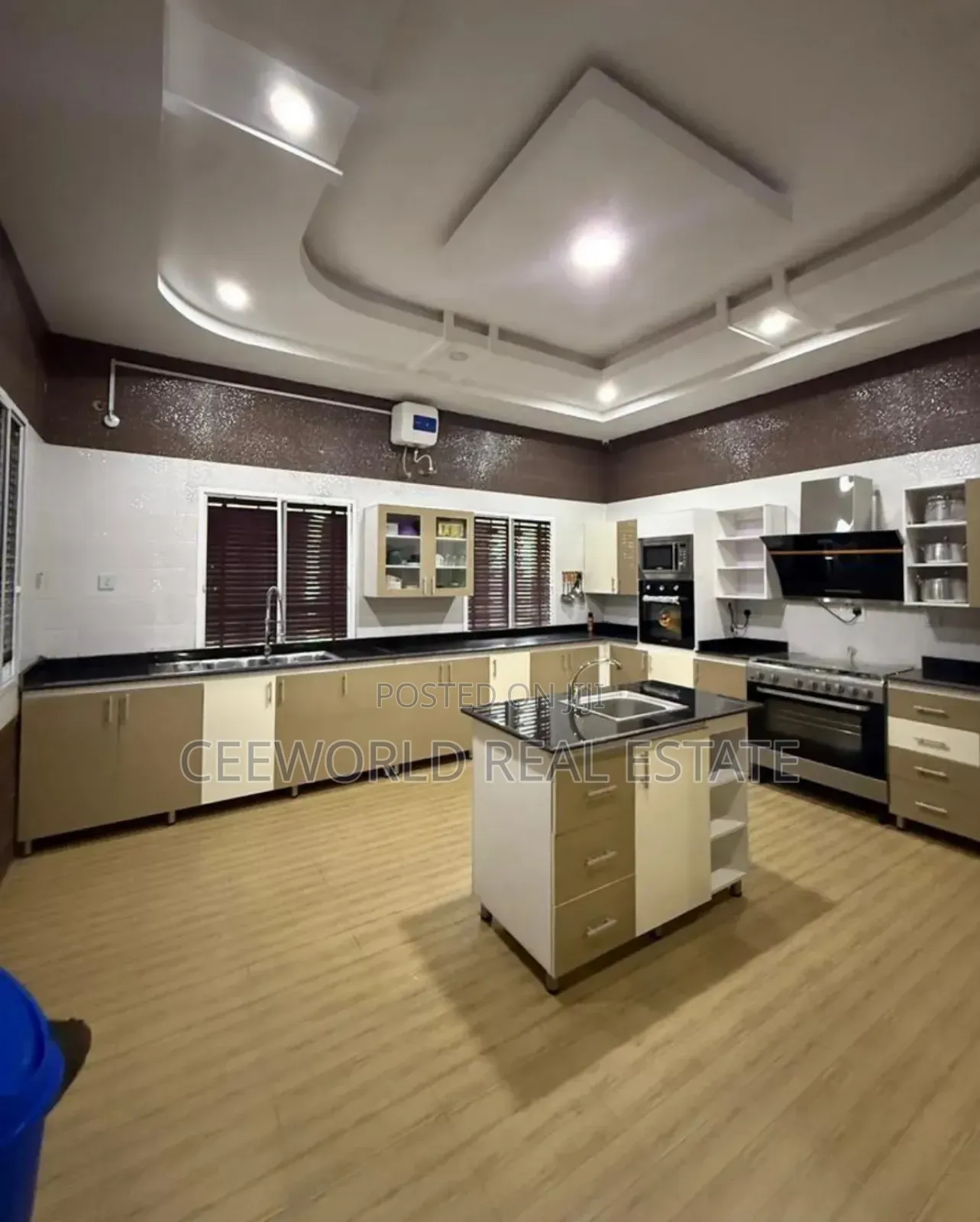 Furnished 5bdrm Duplex in Aerodrome Gra, Samonda for rent in Samonda