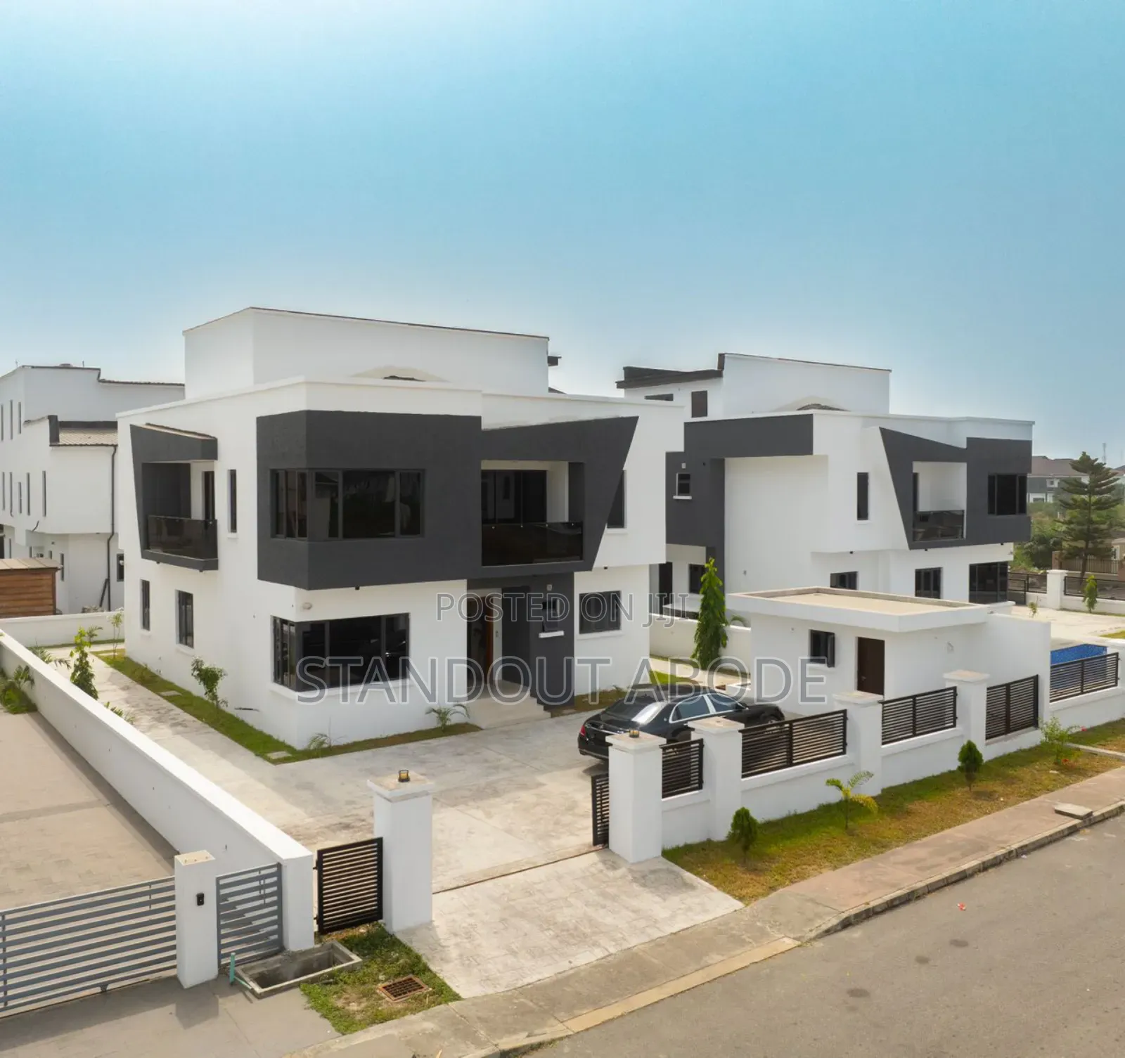 4bdrm Duplex in Royal Garden Estate, Off Lekki-Epe Expressway for sale in Off Lekki-Epe Expressway