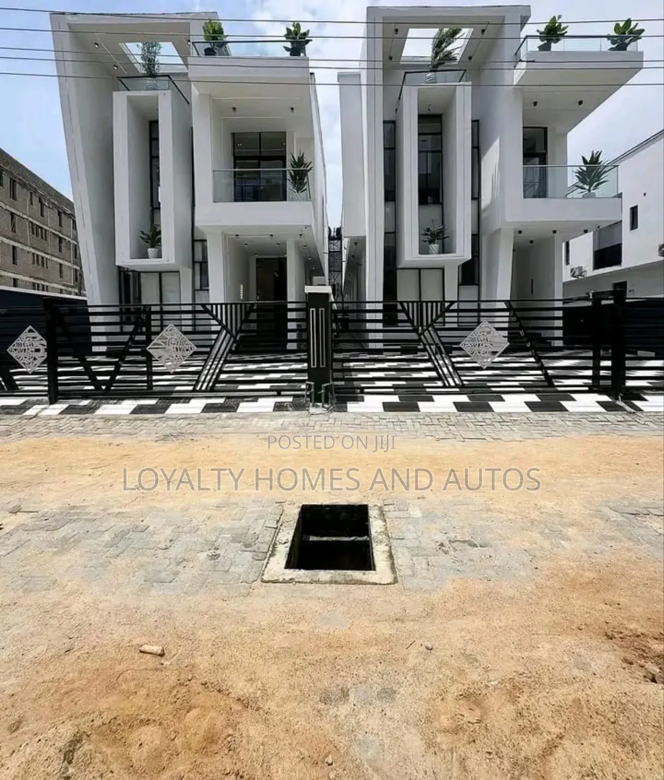 Furnished 4bdrm Duplex in Chevron for sale in Chevron