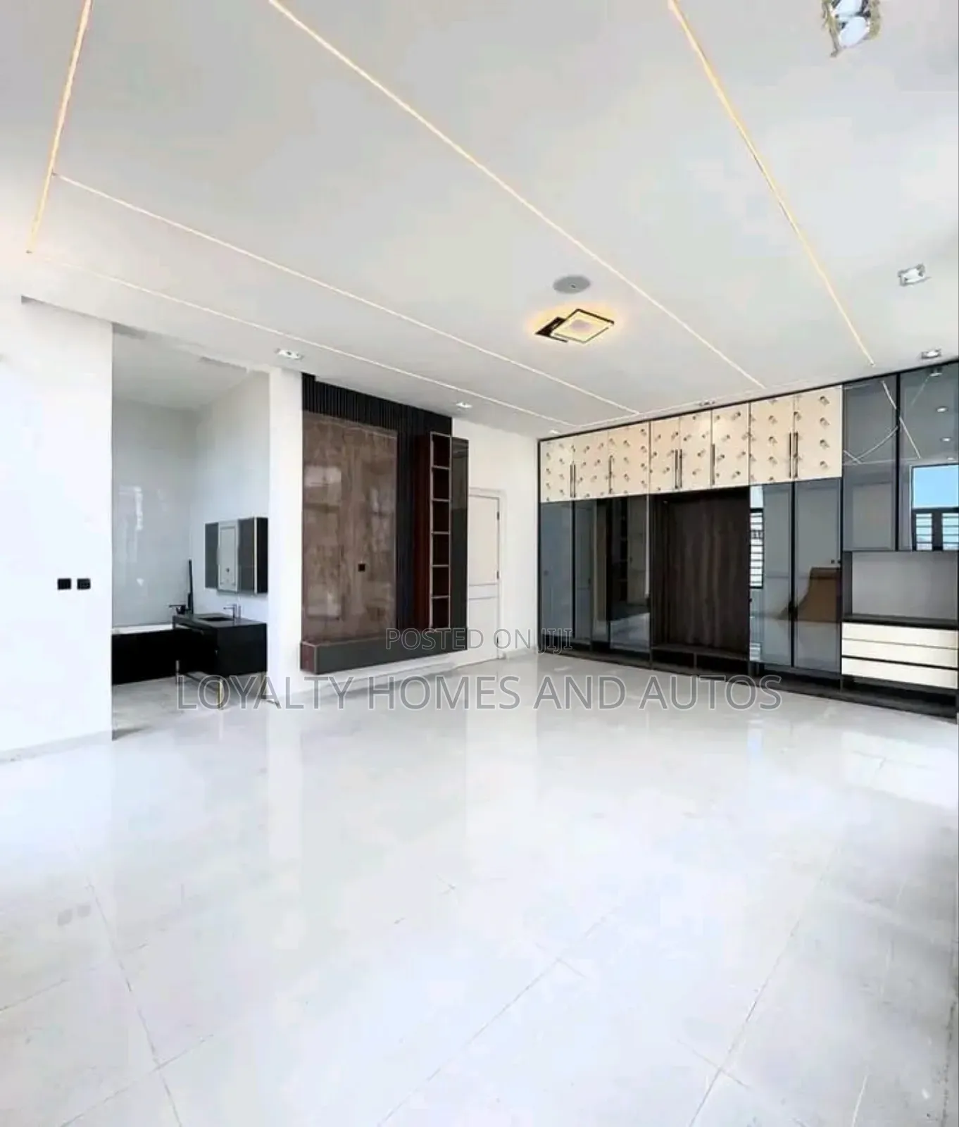 Furnished 4bdrm Duplex in Chevron for sale in Chevron
