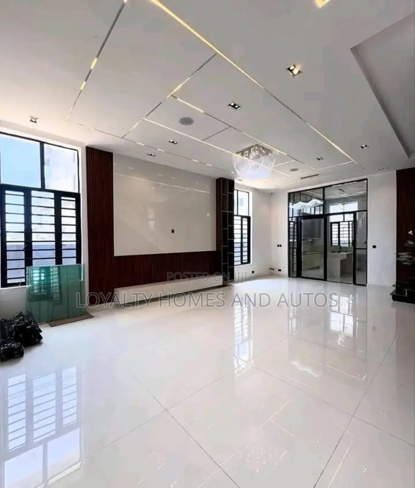 Furnished 4bdrm Duplex in Chevron for sale in Chevron