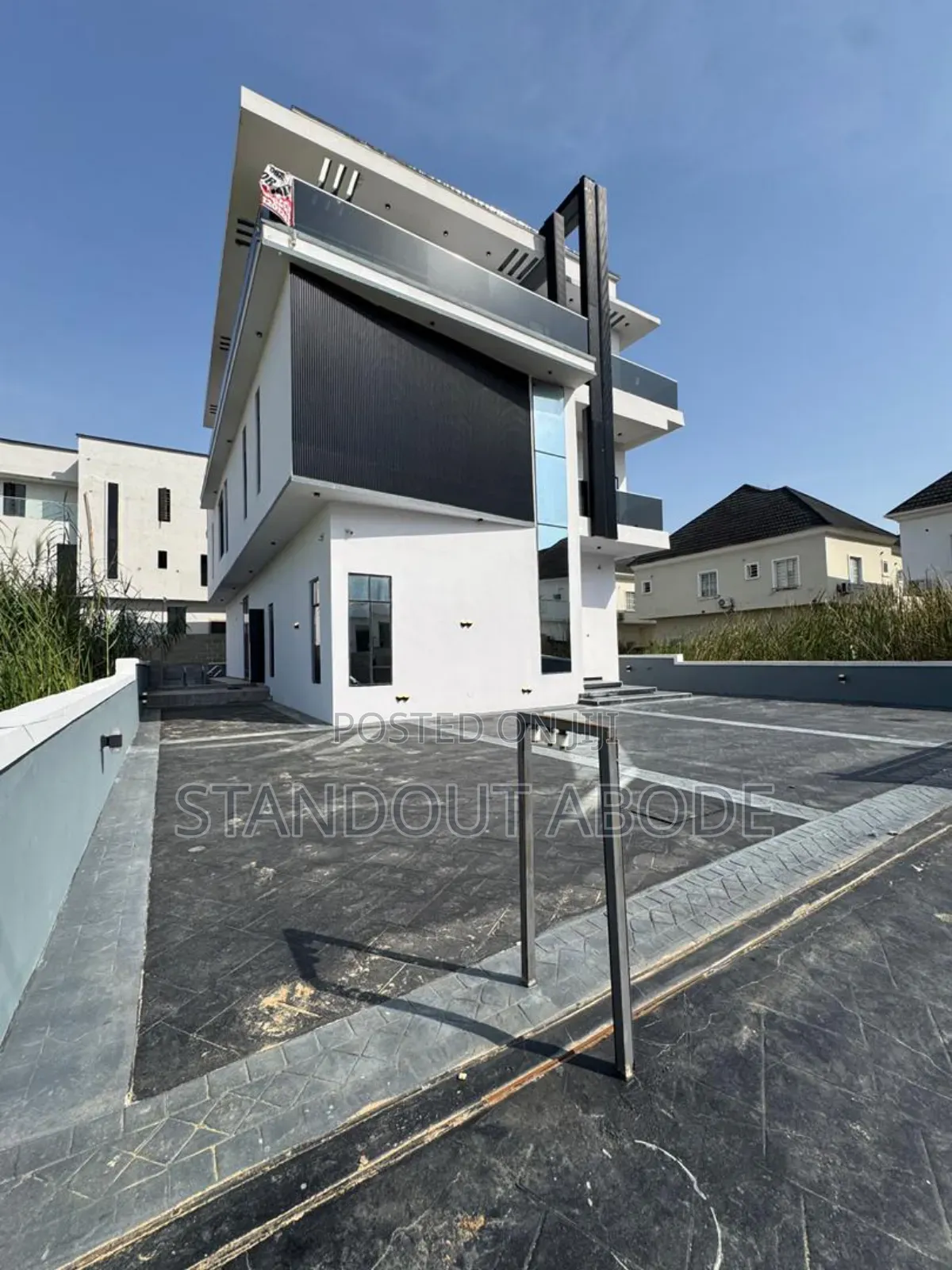 5bdrm Duplex in Lekki County for sale in Off Lekki-Epe Expressway