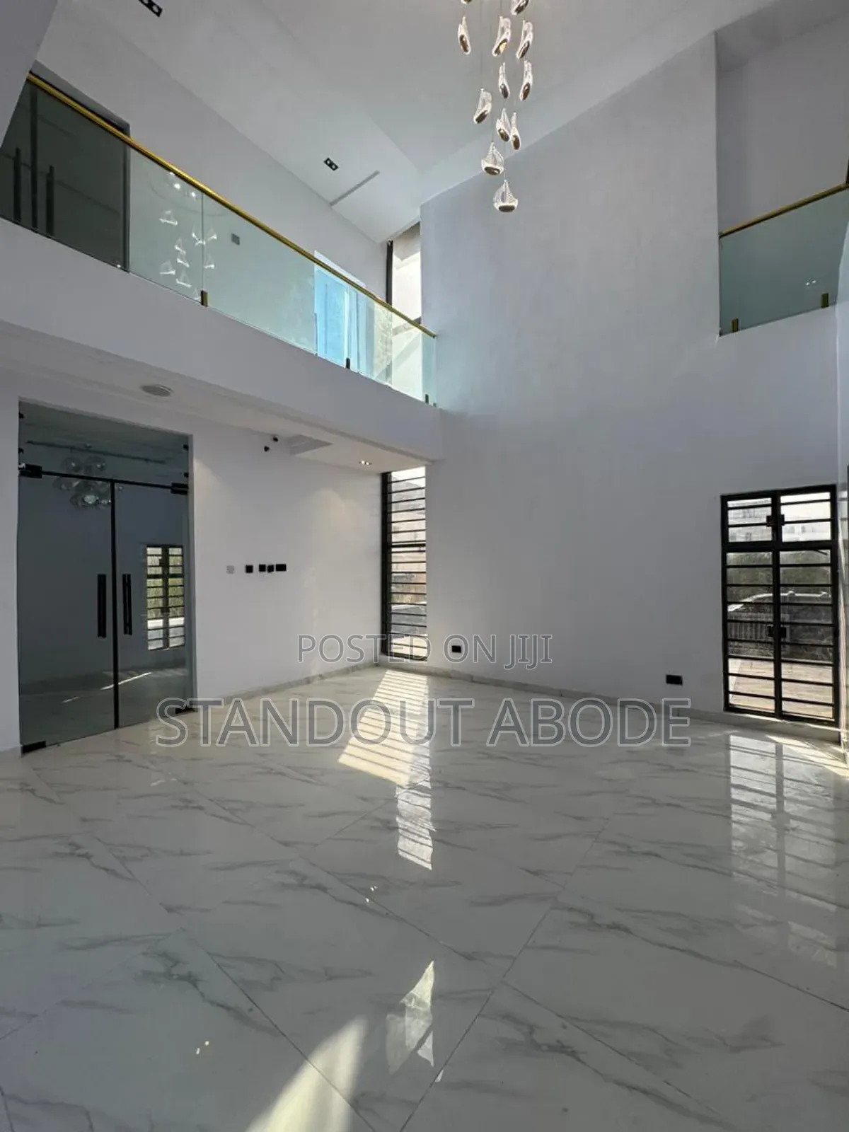 5bdrm Duplex in Lekki County for sale in Off Lekki-Epe Expressway