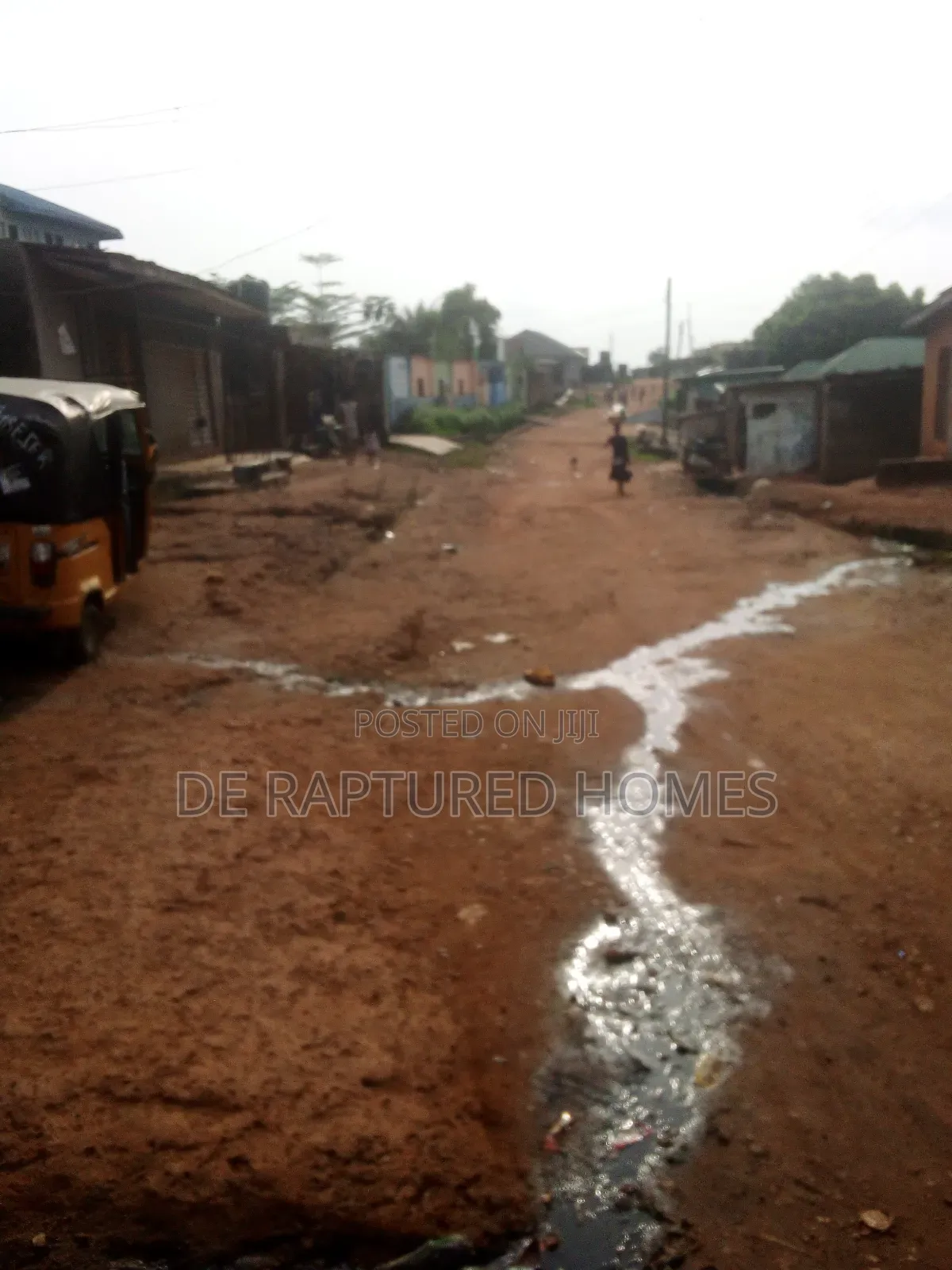 10bdrm Bungalow in Ayobo for sale in Ayobo