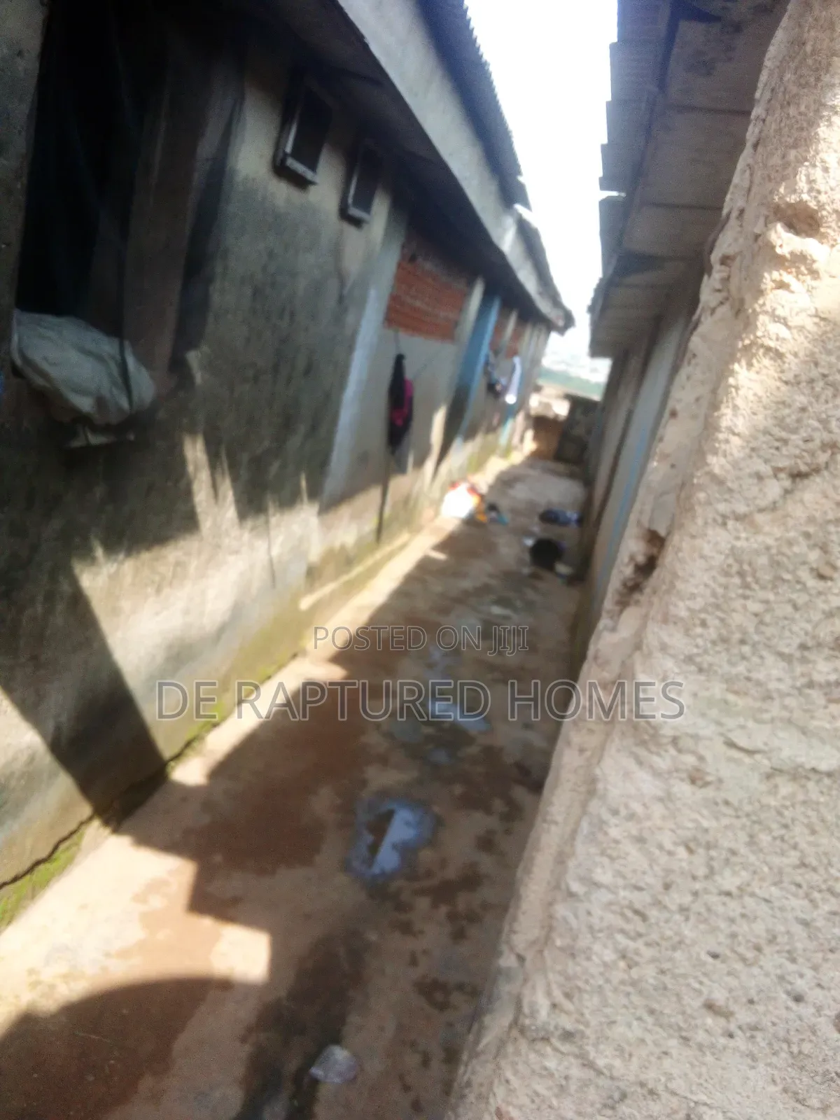 6bdrm Bungalow in Ayobo for sale in Ayobo