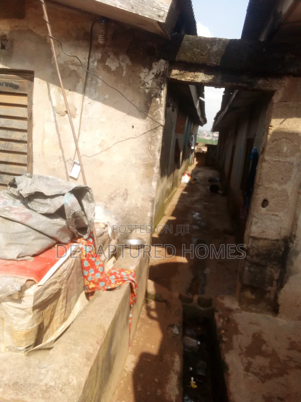 6bdrm Bungalow in Ayobo for sale in Ayobo