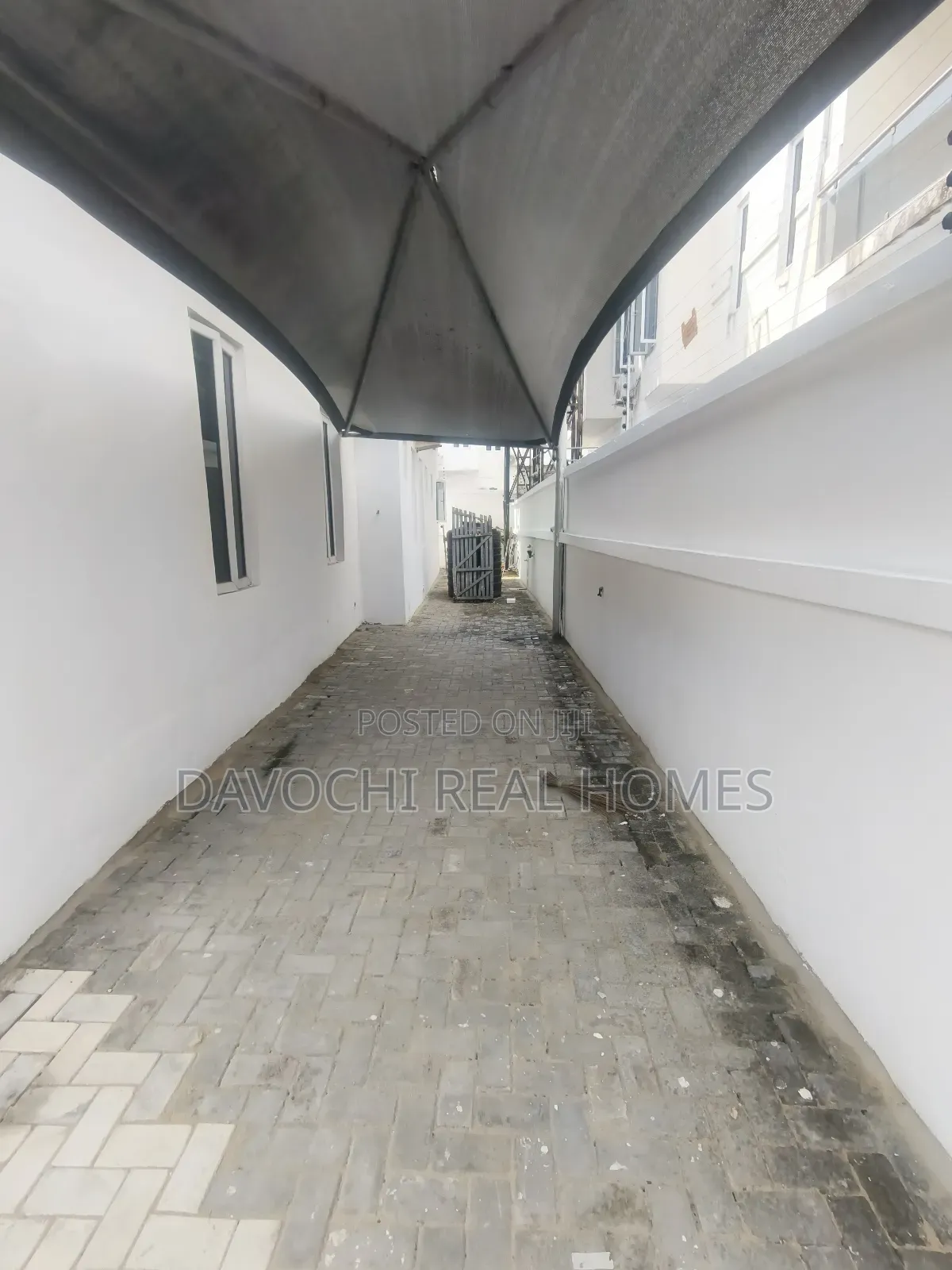 4bdrm Duplex in Osapa London Estate, Lekki for rent in Lekki