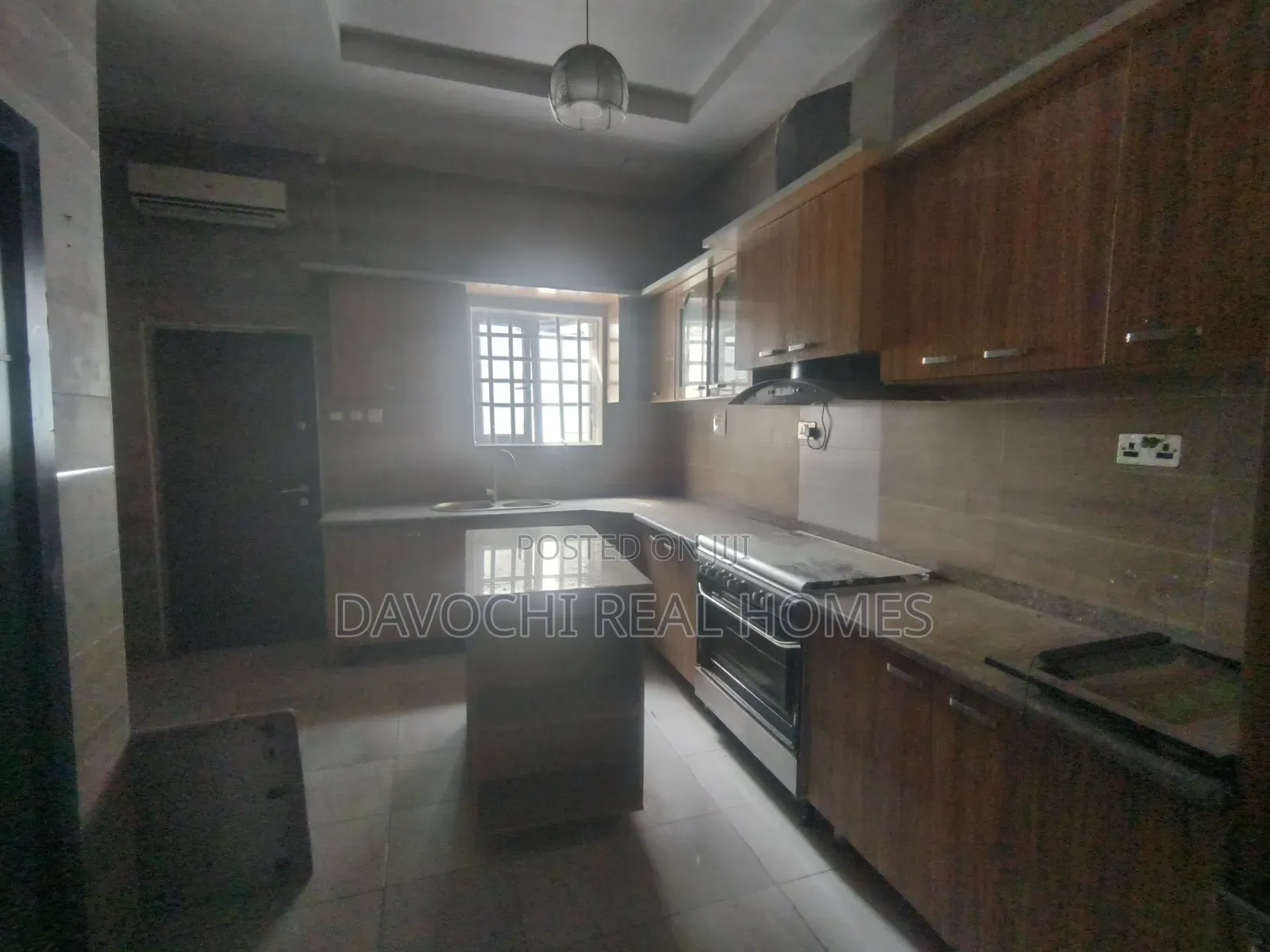 4bdrm Duplex in Osapa London Estate, Lekki for rent in Lekki