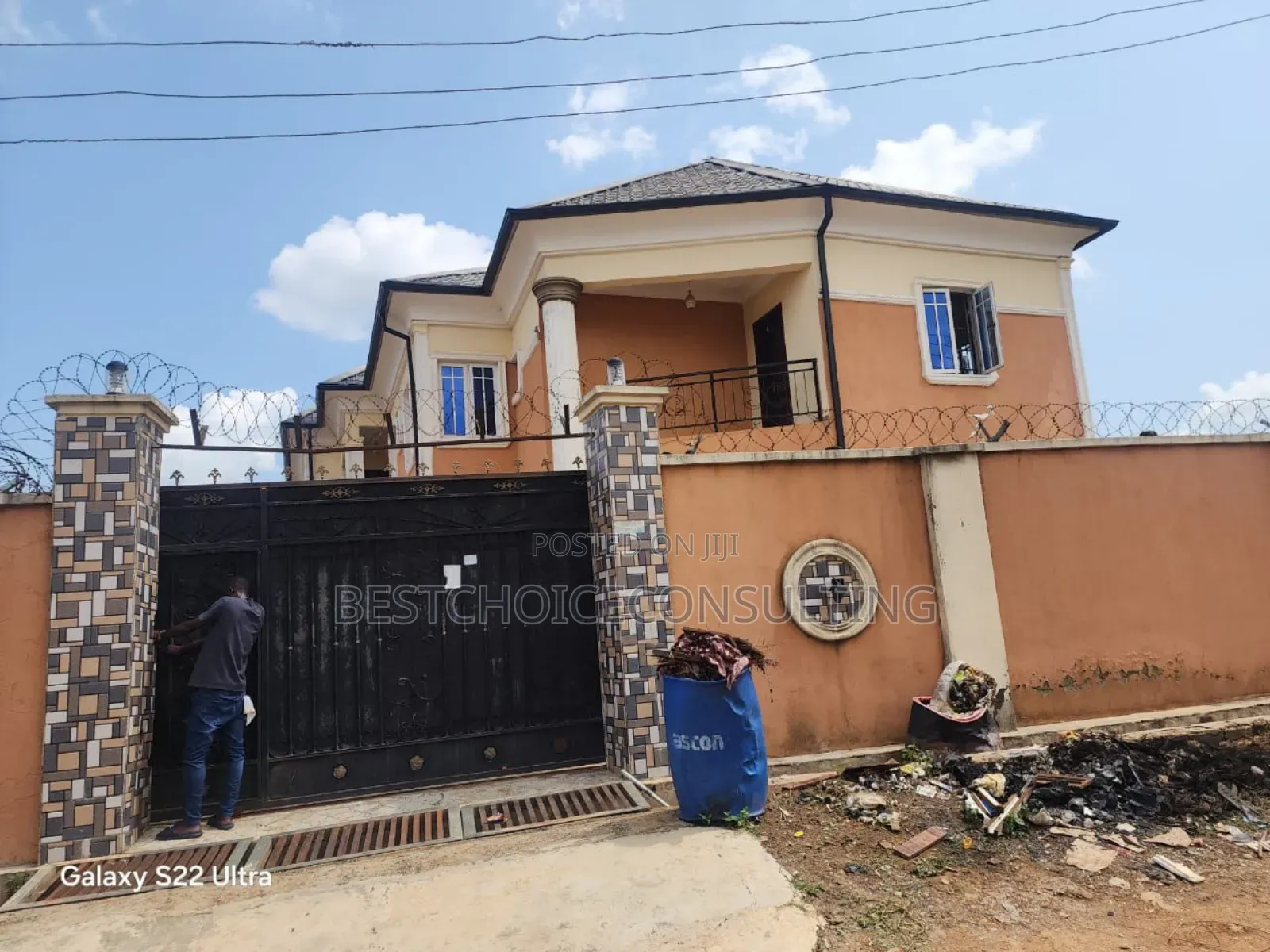 3bdrm Block of Flats in Off Akala Express, Ibadan for sale in Ibadan