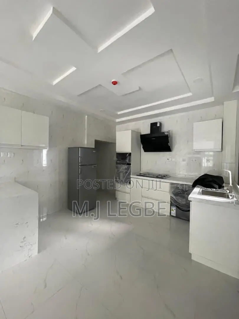 3bdrm Apartment in Ikoyi for rent in Ikoyi