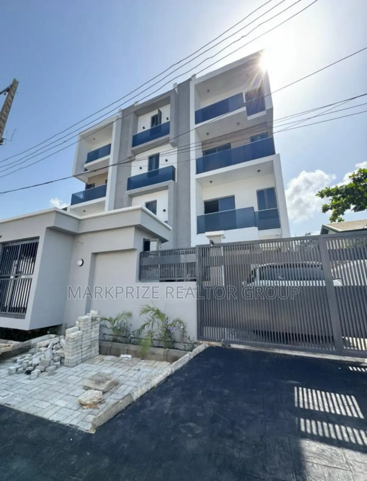 2bdrm Apartment in Idado Lekki Lagos for sale in Idado