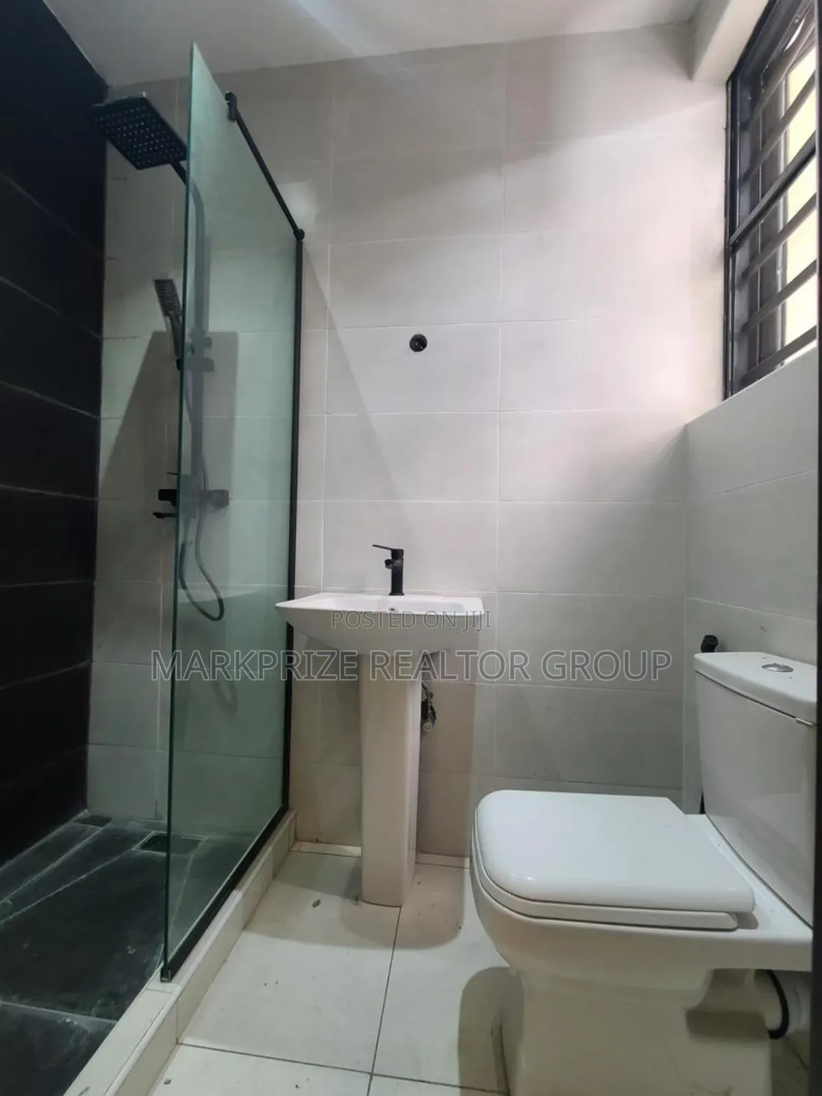 2bdrm Apartment in Idado Lekki Lagos for sale in Idado