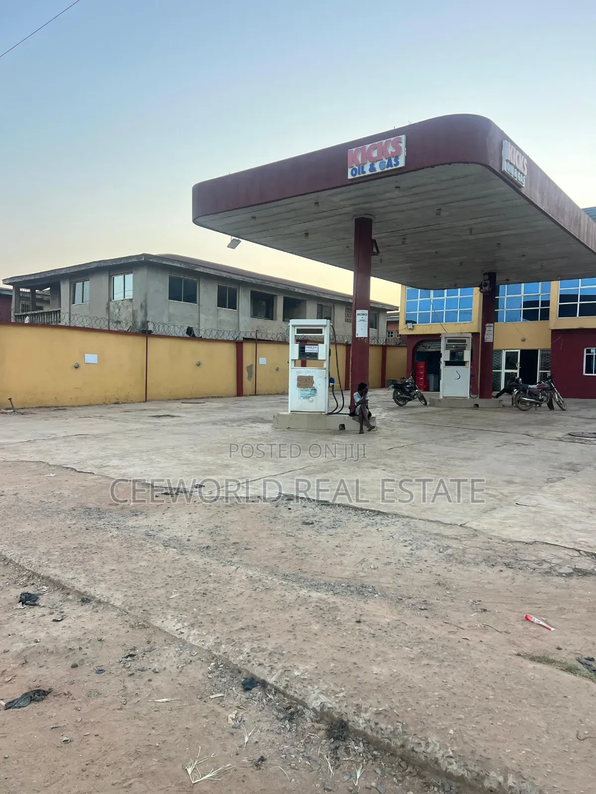 Filling Station for Sale at Academy Olomi Olunde Off Lagos Ibadan in Olomi