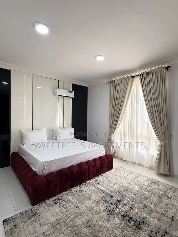 Luxury 2 Bedroom With Private Cinema in Ikate