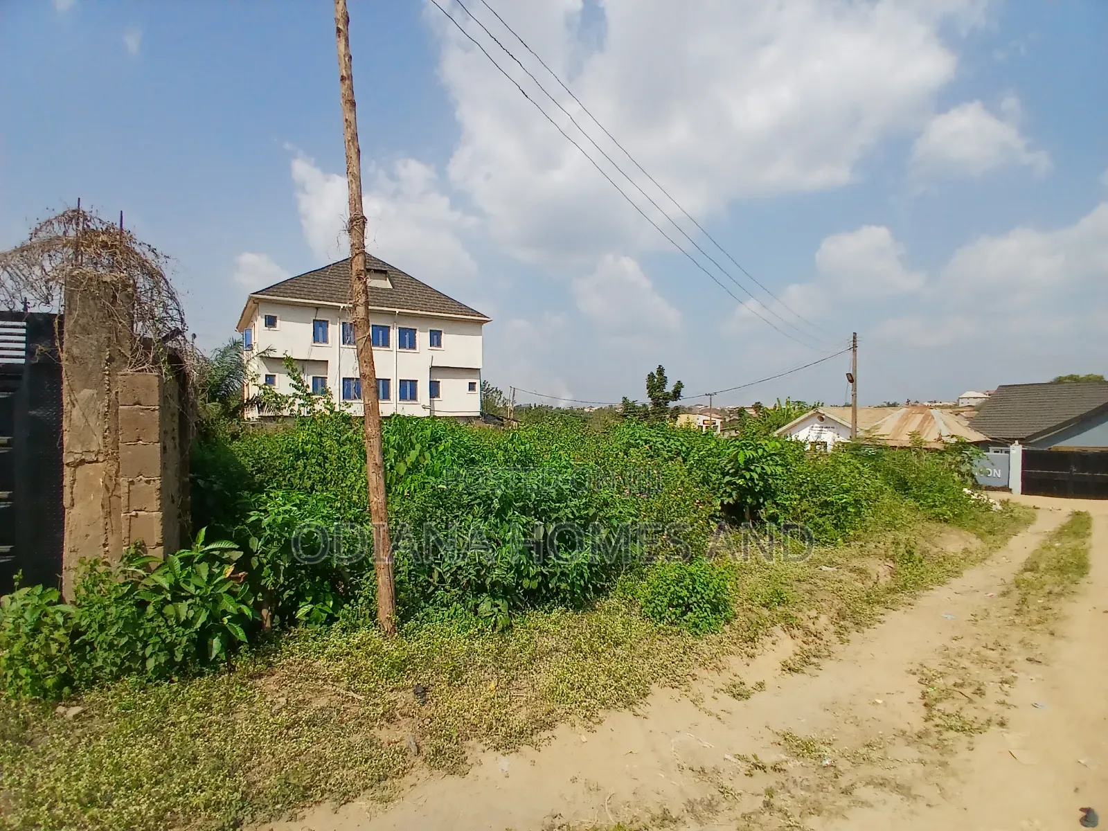 Mixed-Use Land for Sale – 1 Plot to Main Road,Olorunda Aba Road,Ibadan in Ibadan