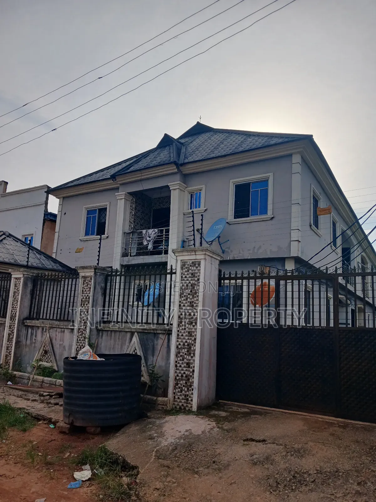 3bdrm Block of Flats in Irhirhi  Estate, Benin City for sale in Benin City