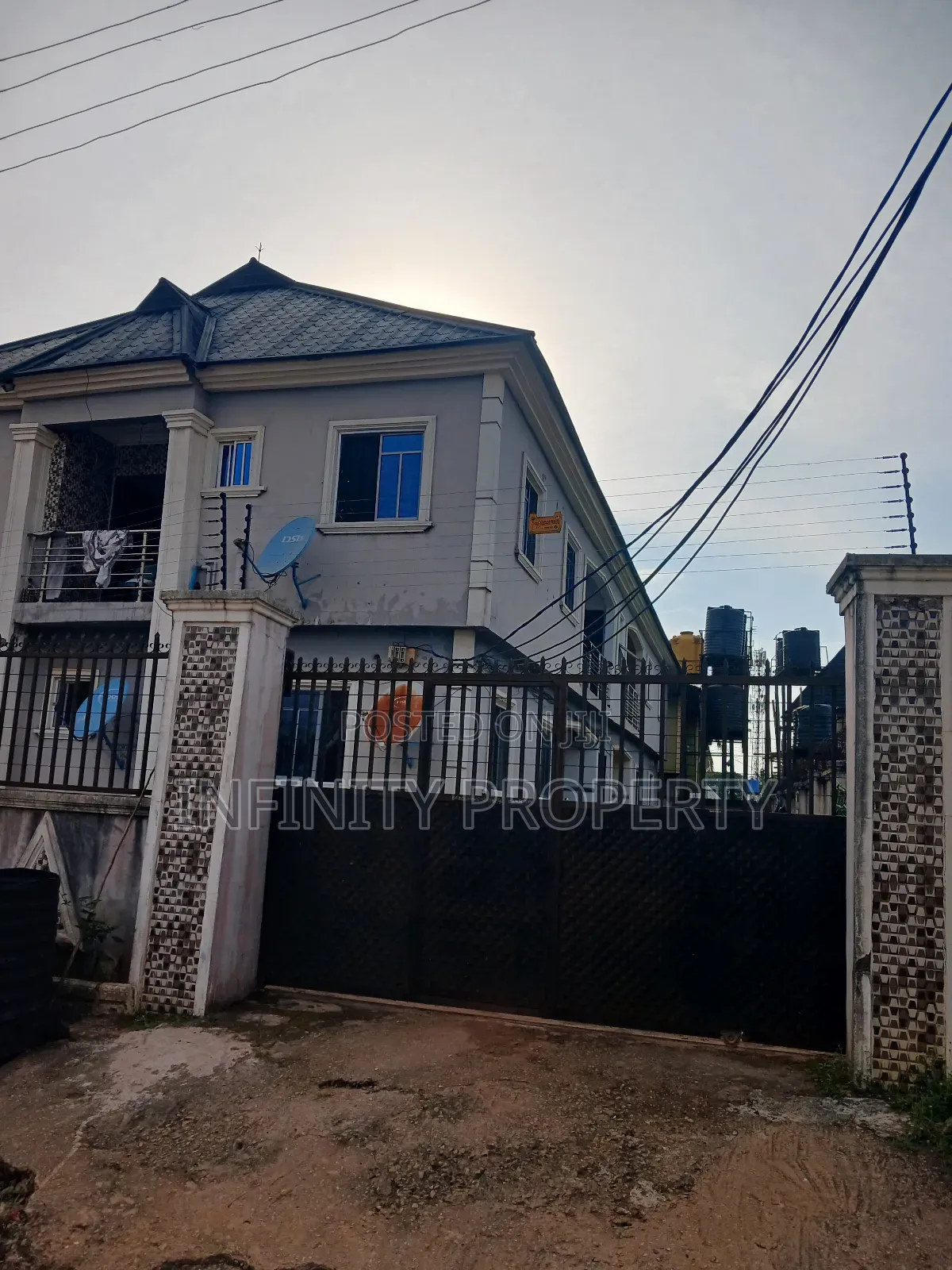 3bdrm Block of Flats in Irhirhi  Estate, Benin City for sale in Benin City