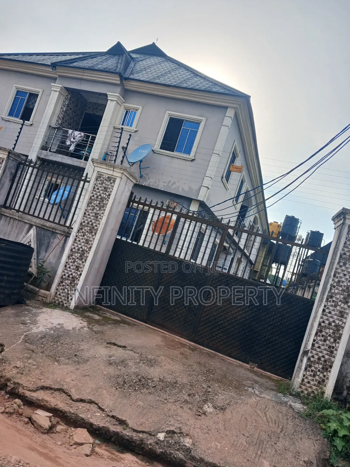 3bdrm Block of Flats in Irhirhi  Estate, Benin City for sale in Benin City