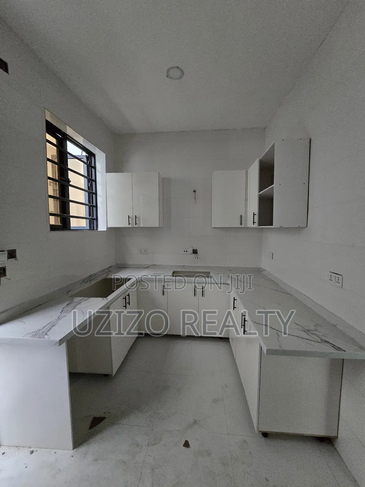4bdrm Duplex in Ikota Gra for sale in Ikota