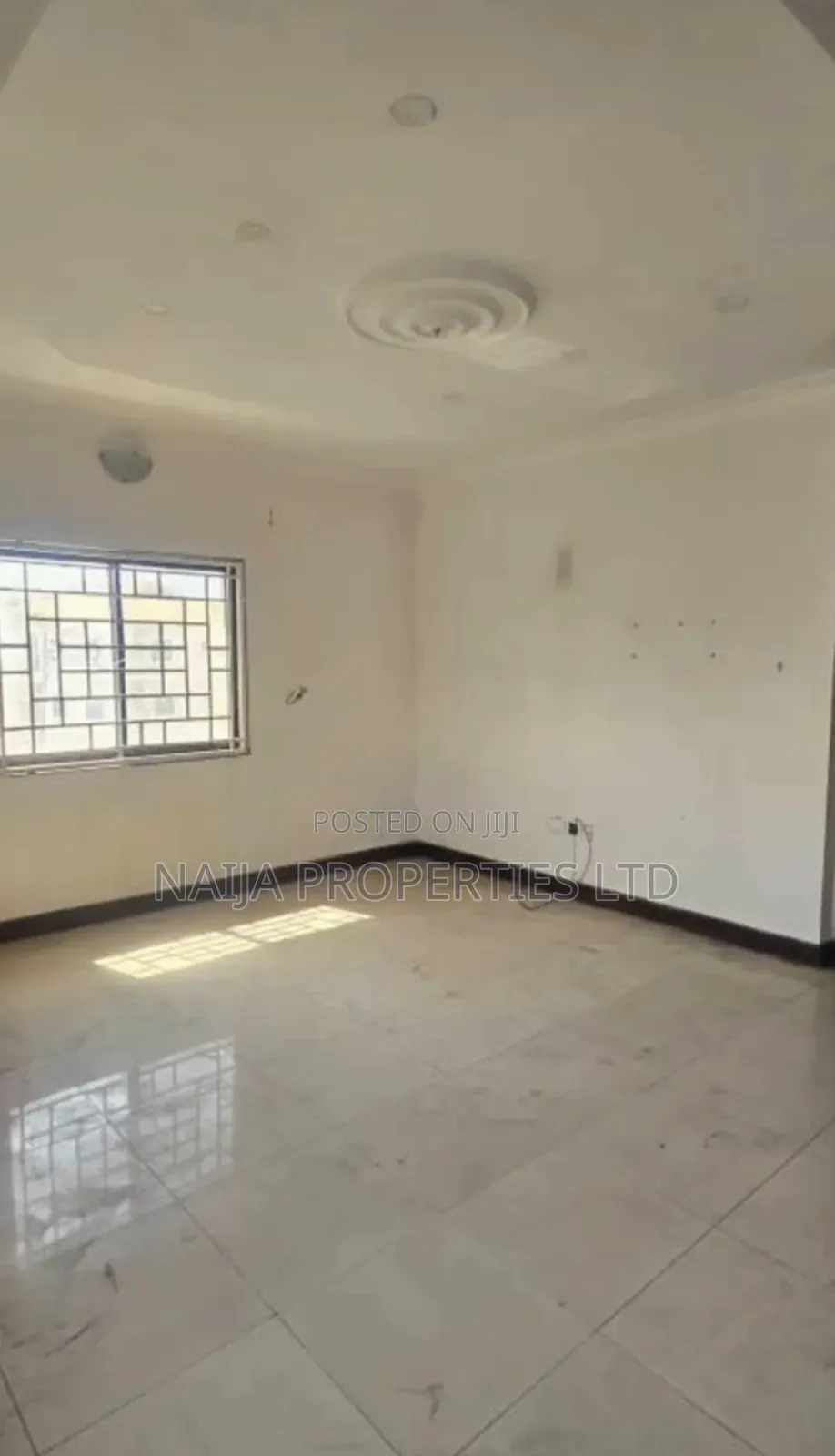 3bdrm Apartment in Osapa London, Lekki for sale in Lekki