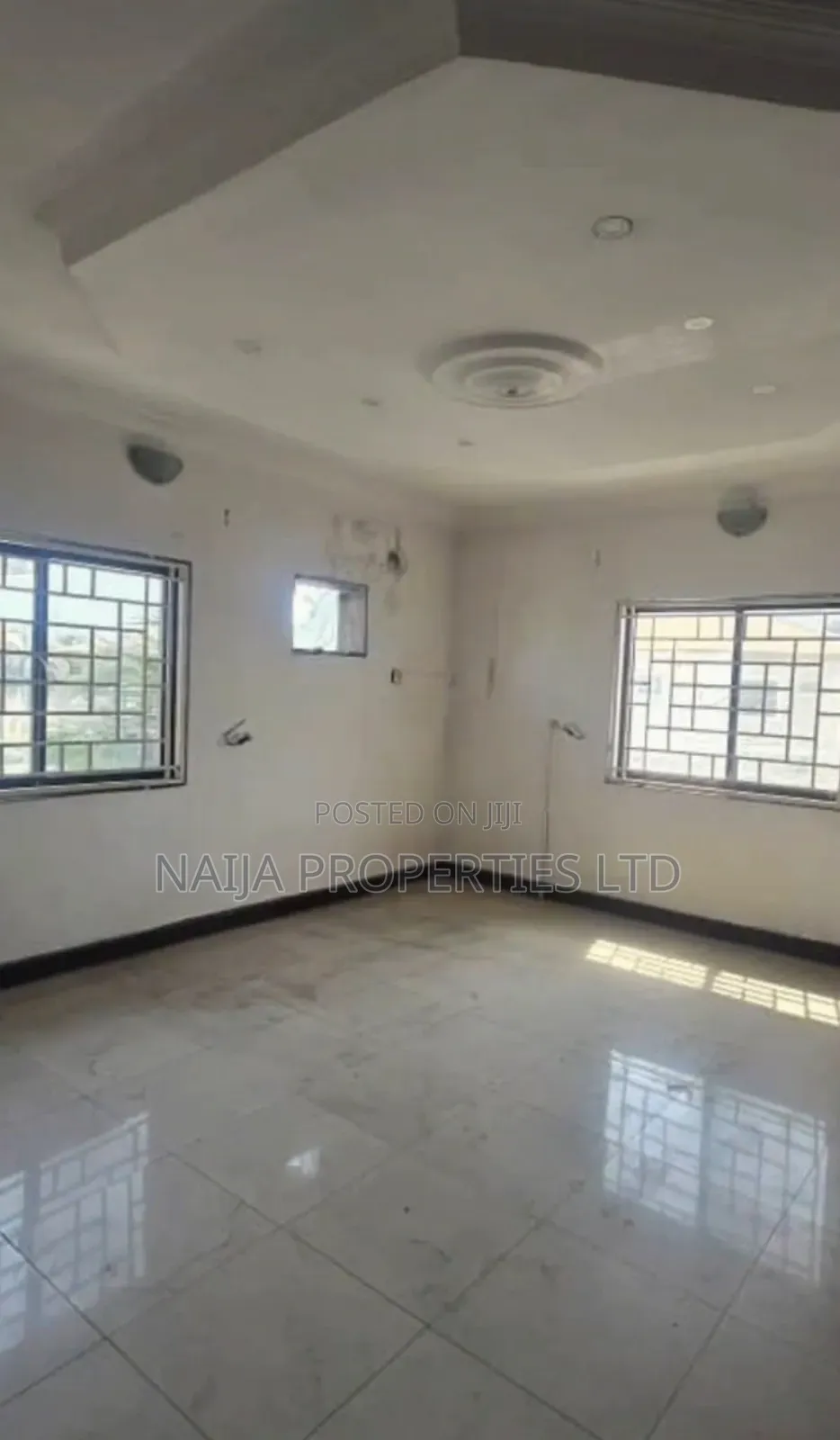 3bdrm Apartment in Osapa London, Lekki for sale in Lekki