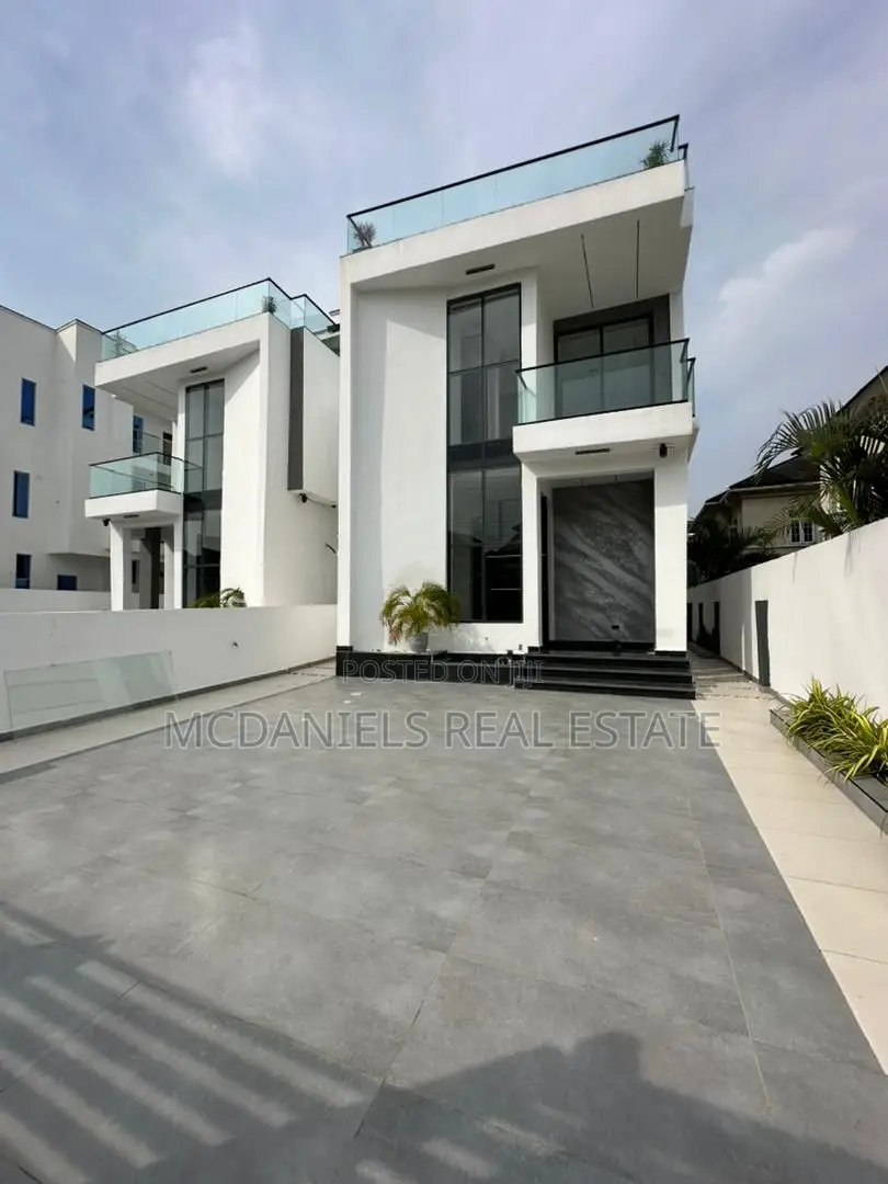 Furnished 5bdrm Duplex in Chevron for sale in Chevron