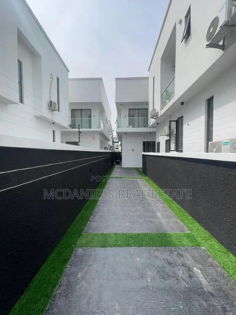 Furnished 5bdrm Duplex in Lekki Phase 1 for sale in Lekki Phase 1