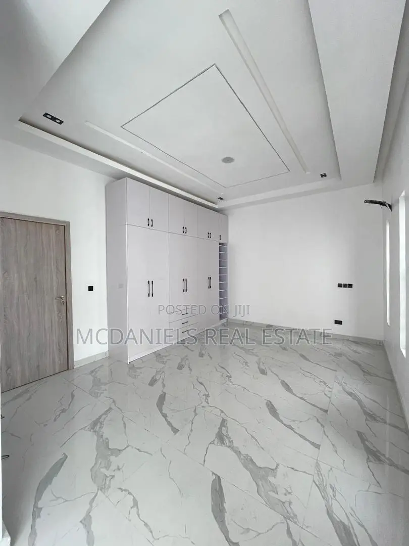Furnished 5bdrm Duplex in Lekki Phase 1 for sale in Lekki Phase 1