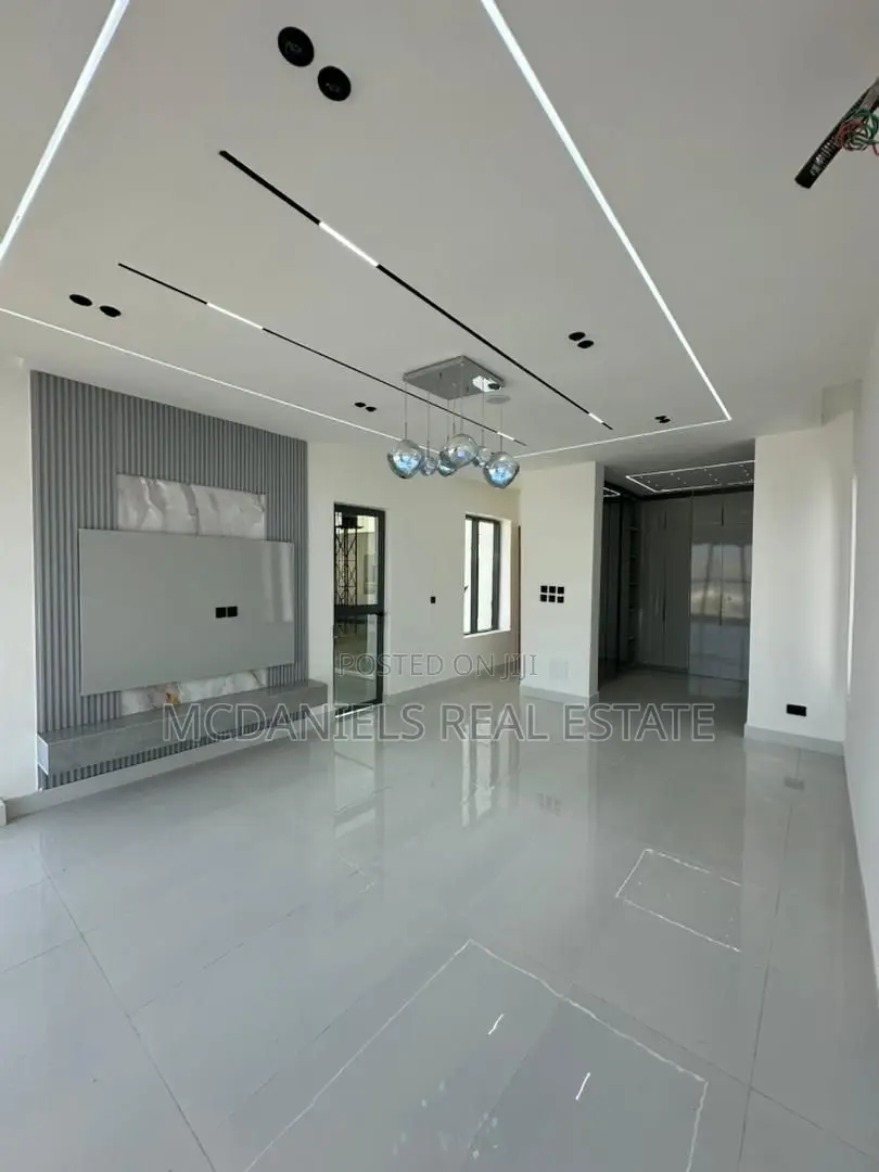 Furnished 5bdrm Duplex in VGC / Ajah for sale in VGC / Ajah