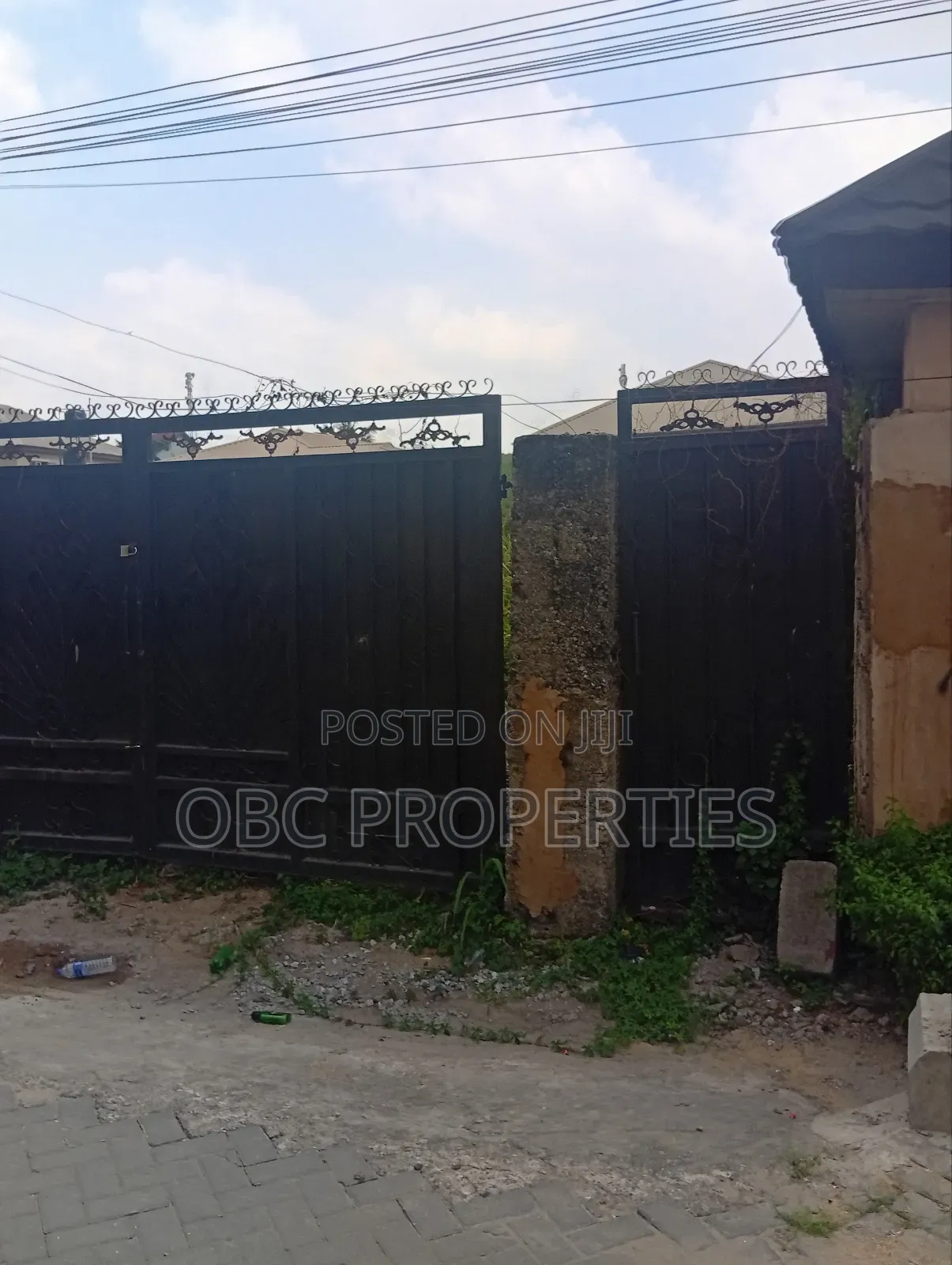 640 SQM Corner Piece Land in Millenuim/UPS