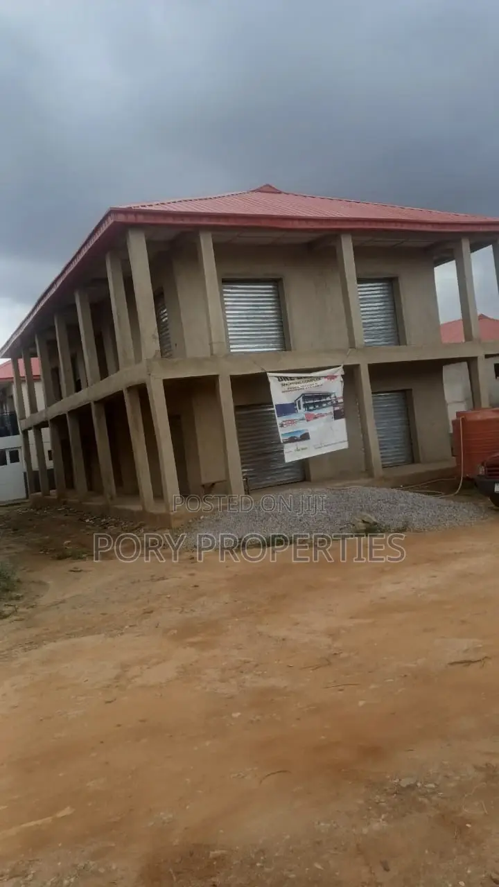 Shops for Sale in Iyanganku