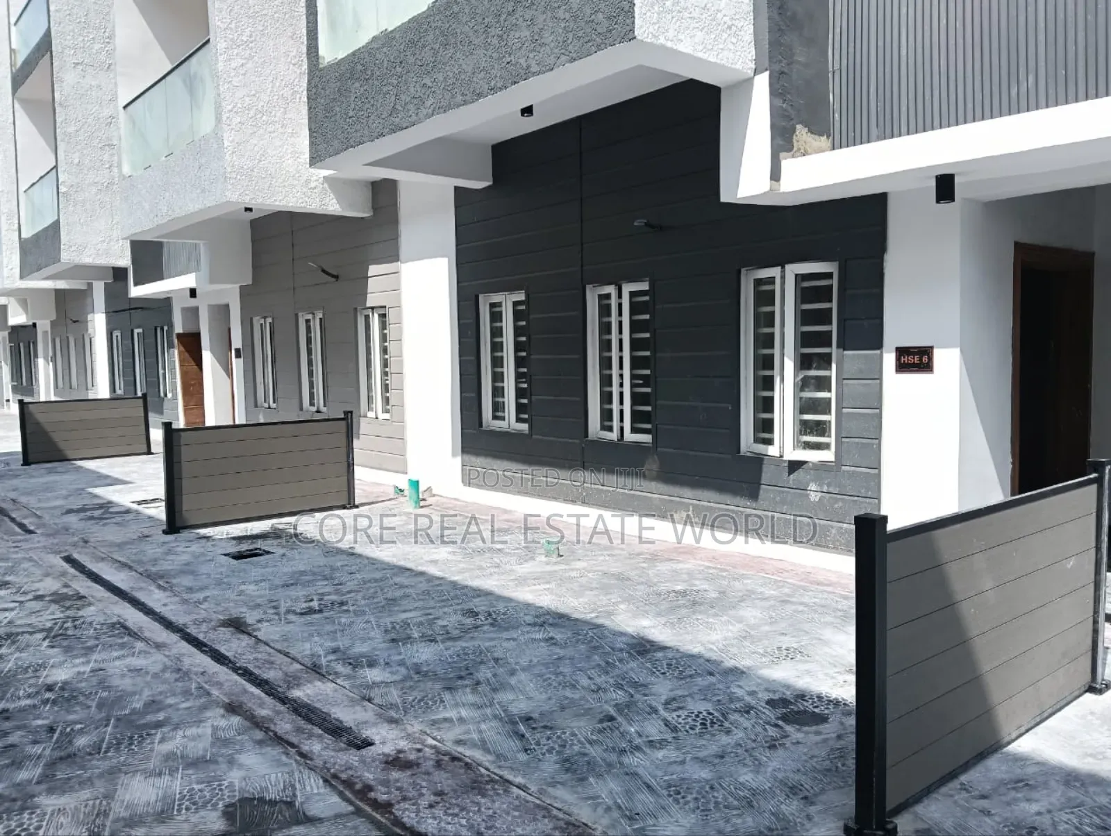 4bdrm Duplex in Ogufayo, Lakowe for sale in Lakowe