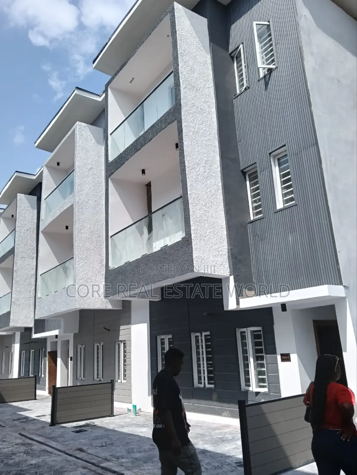 4bdrm Duplex in Ogufayo, Lakowe for sale in Lakowe
