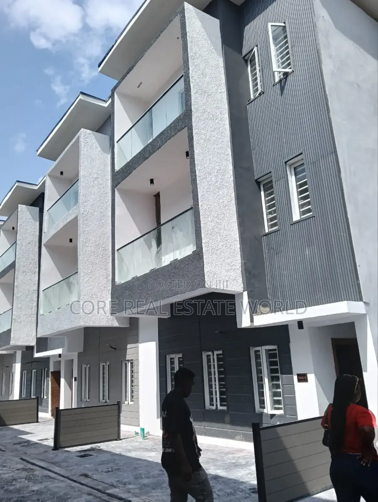4bdrm Duplex in Ogufayo, Lakowe for sale in Lakowe