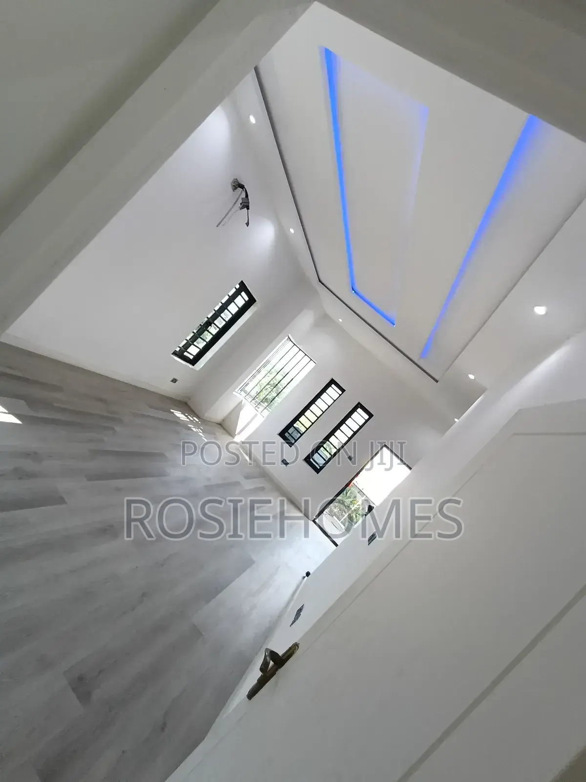 4bdrm Duplex in Ogufayo, Lakowe for sale in Lakowe