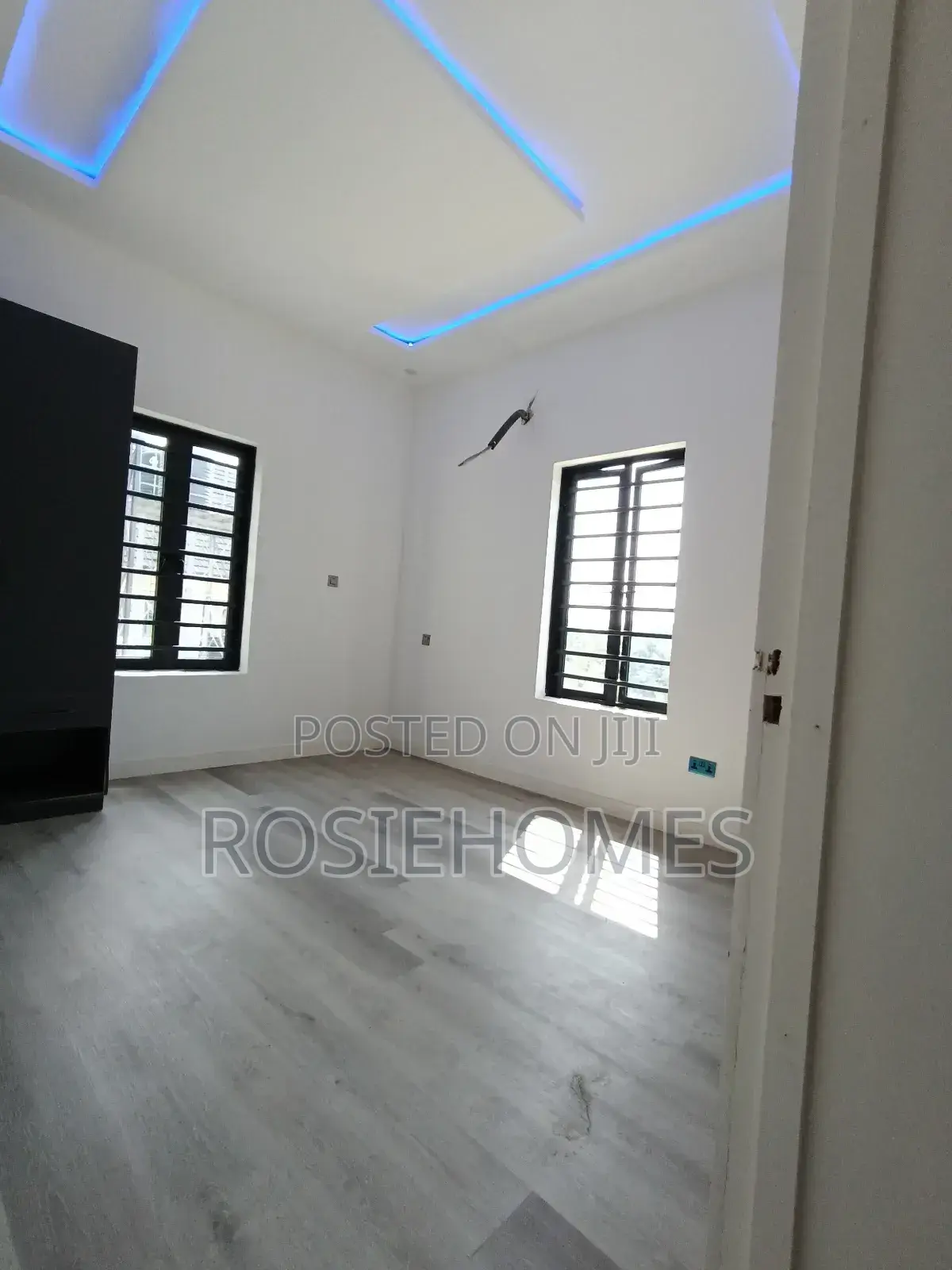 4bdrm Duplex in Ogufayo, Lakowe for sale in Lakowe