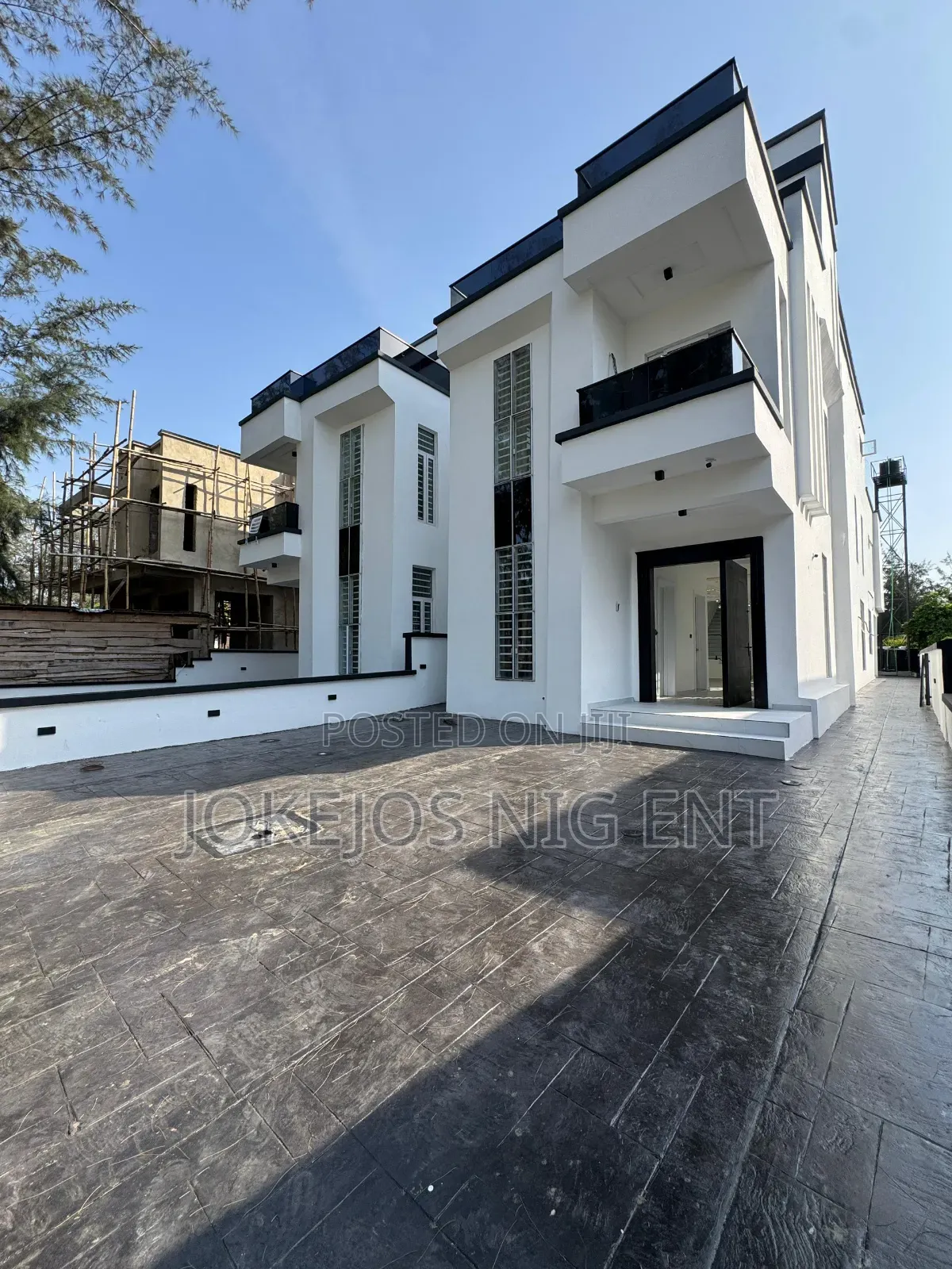 5bdrm Duplex in Chevron Drive Lekki for sale in Chevron