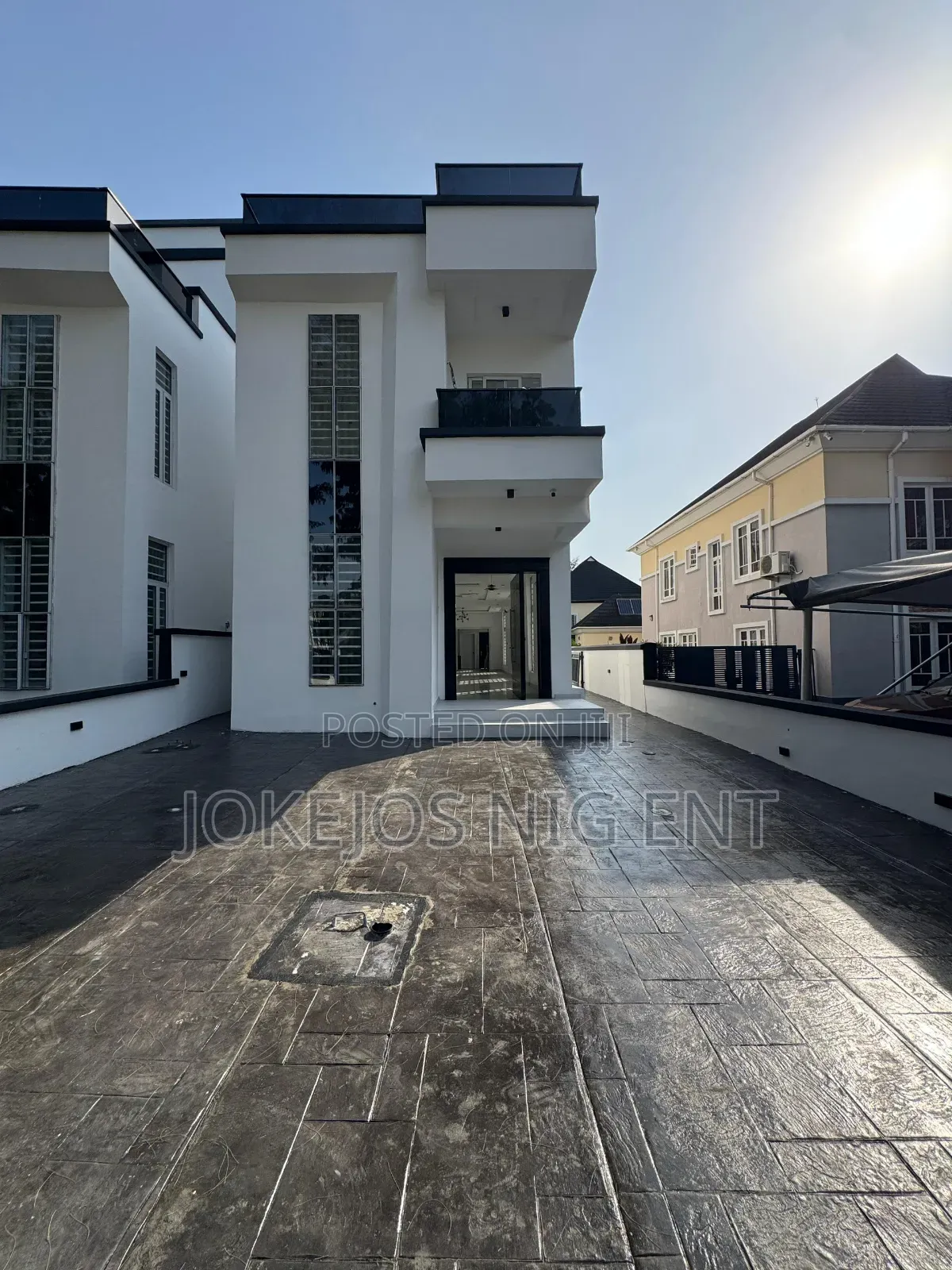 5bdrm Duplex in Chevron Drive Lekki for sale in Chevron