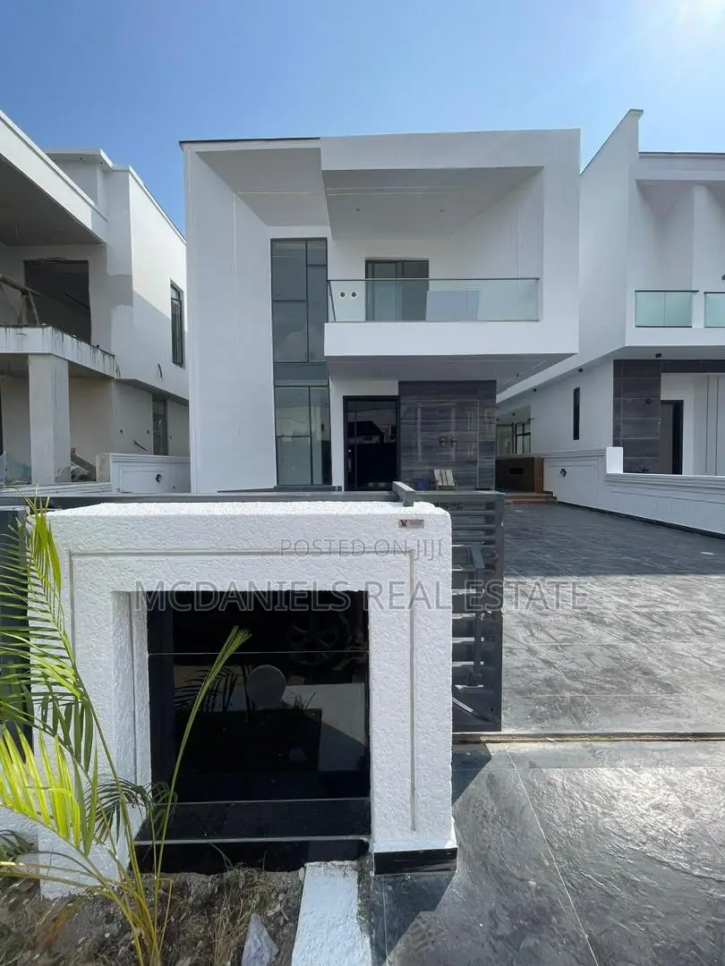 Furnished 5bdrm Duplex in Ikota for sale in Ikota