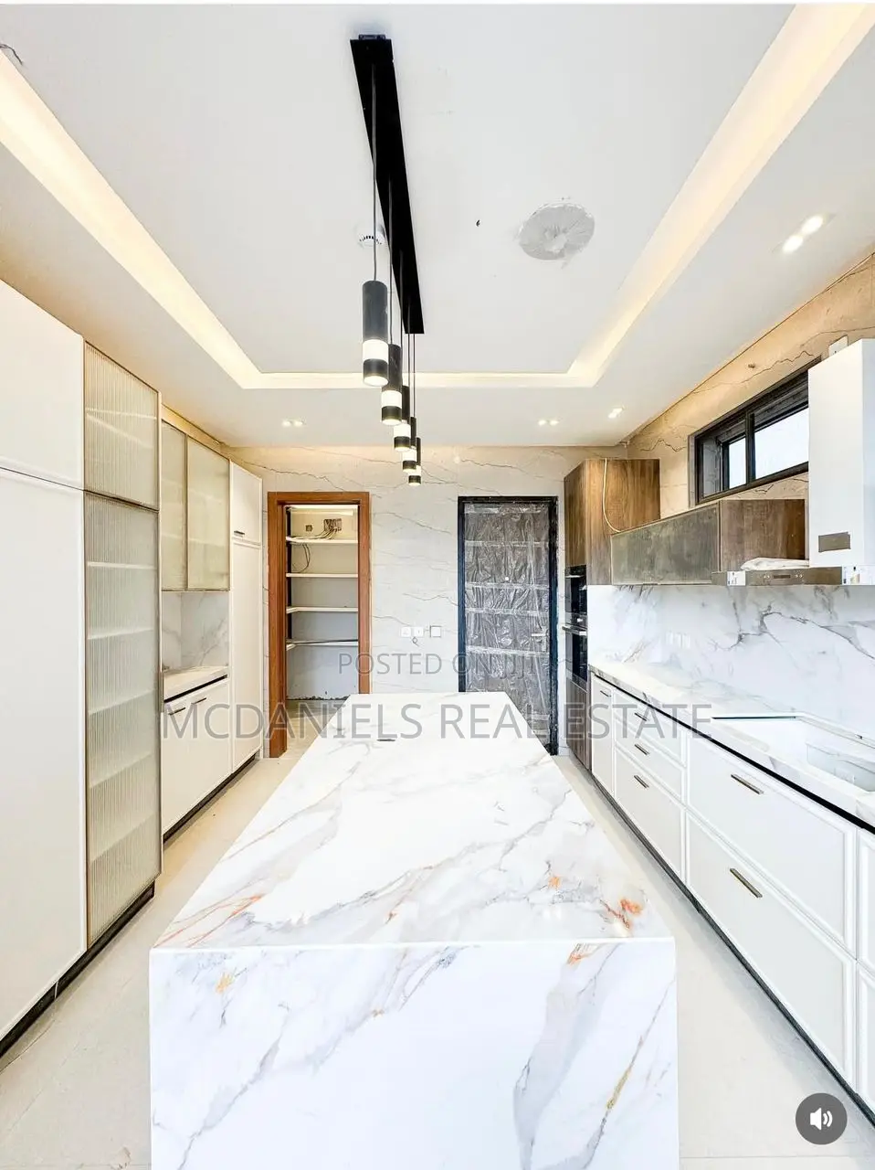 Furnished 6bdrm Duplex in 2nd Avenue Extension for sale in 2nd Avenue Extension