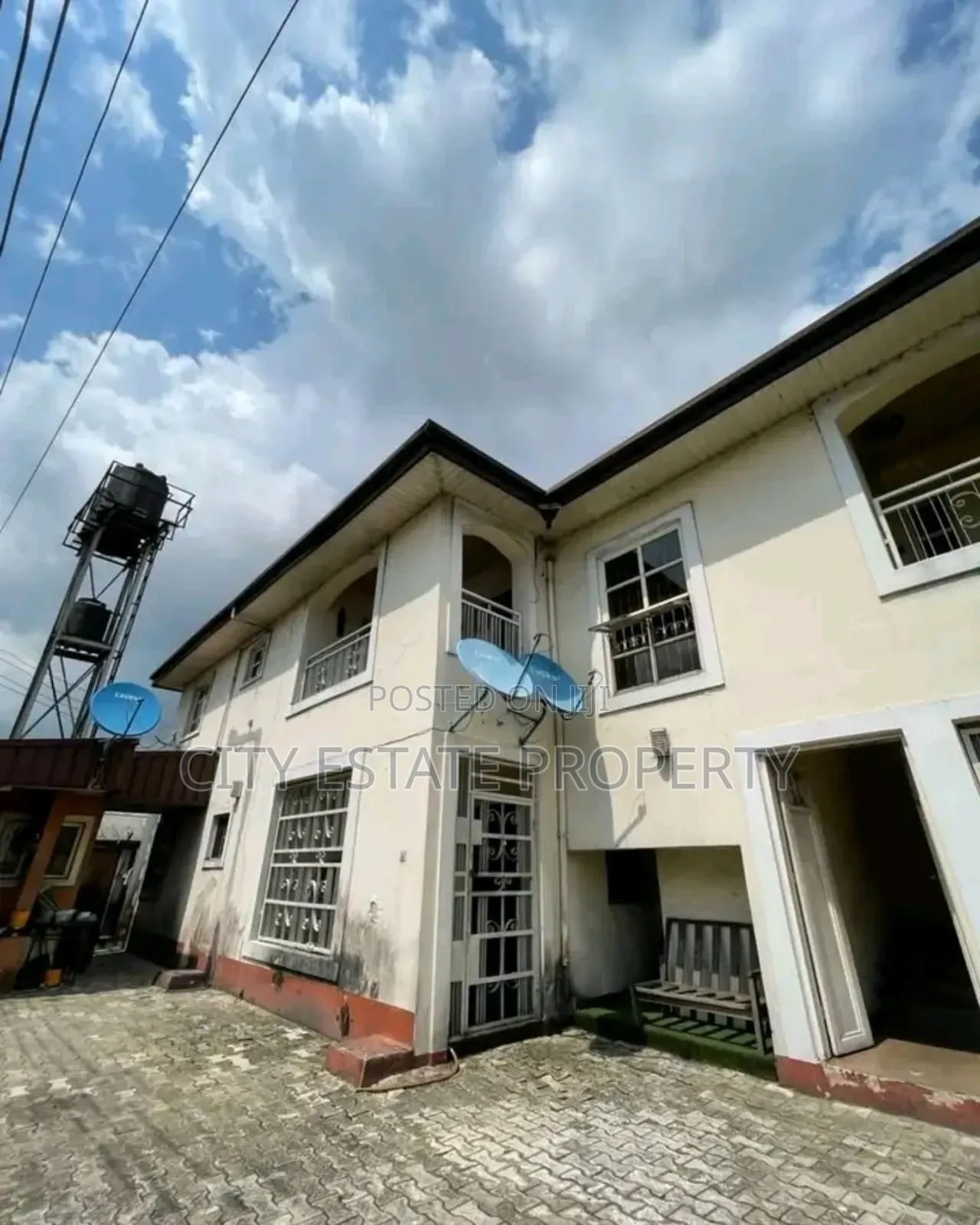 3bdrm Block of Flats in Stadium, Port-Harcourt for sale in Port-Harcourt