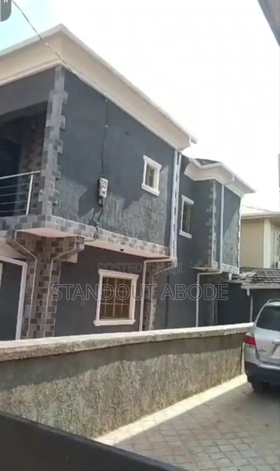 3bdrm Duplex in In An Secure, Akute Ajuwon for sale in Akute Ajuwon
