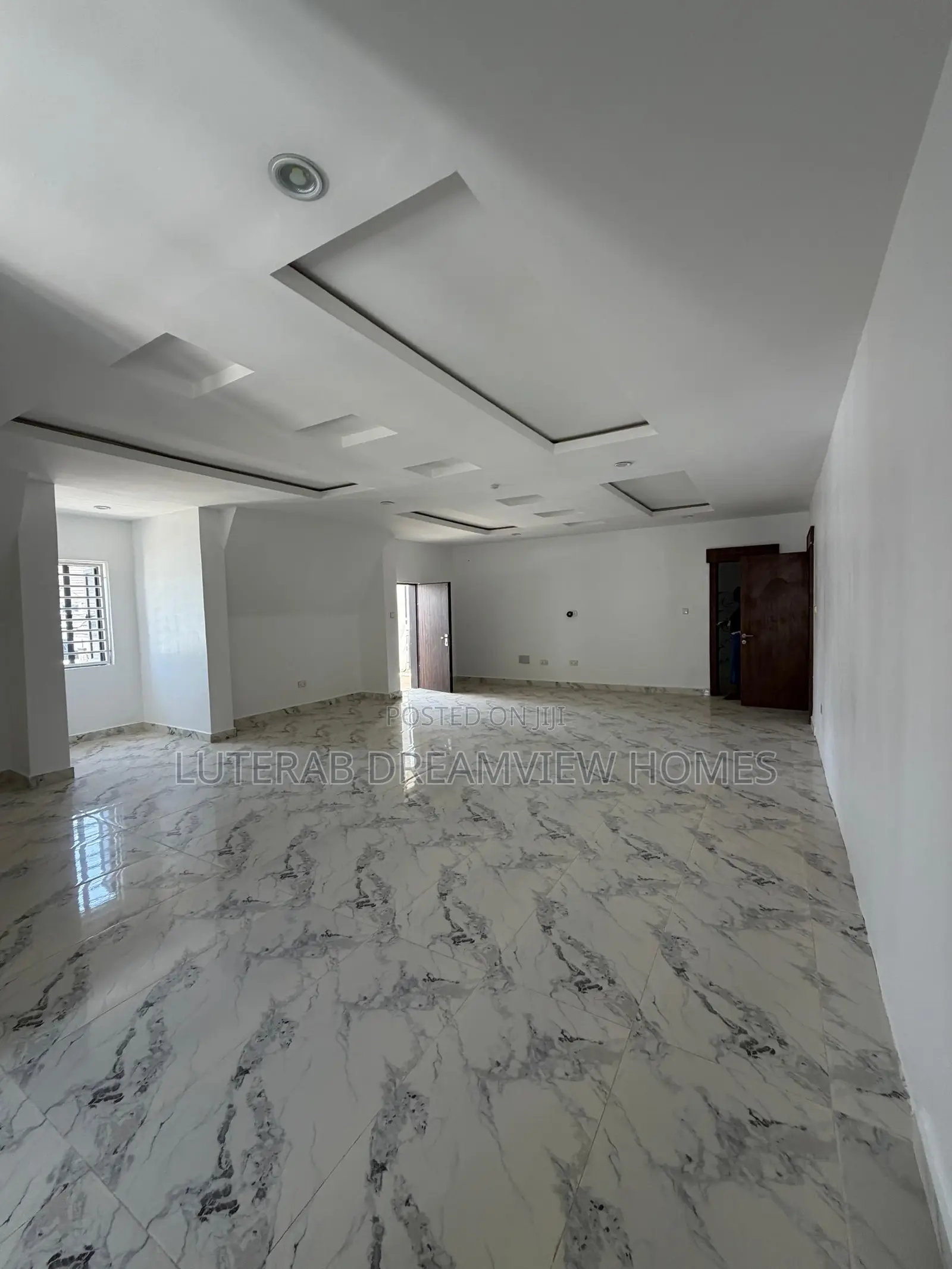 7bdrm Mansion in Gwarinpa for sale in Gwarinpa