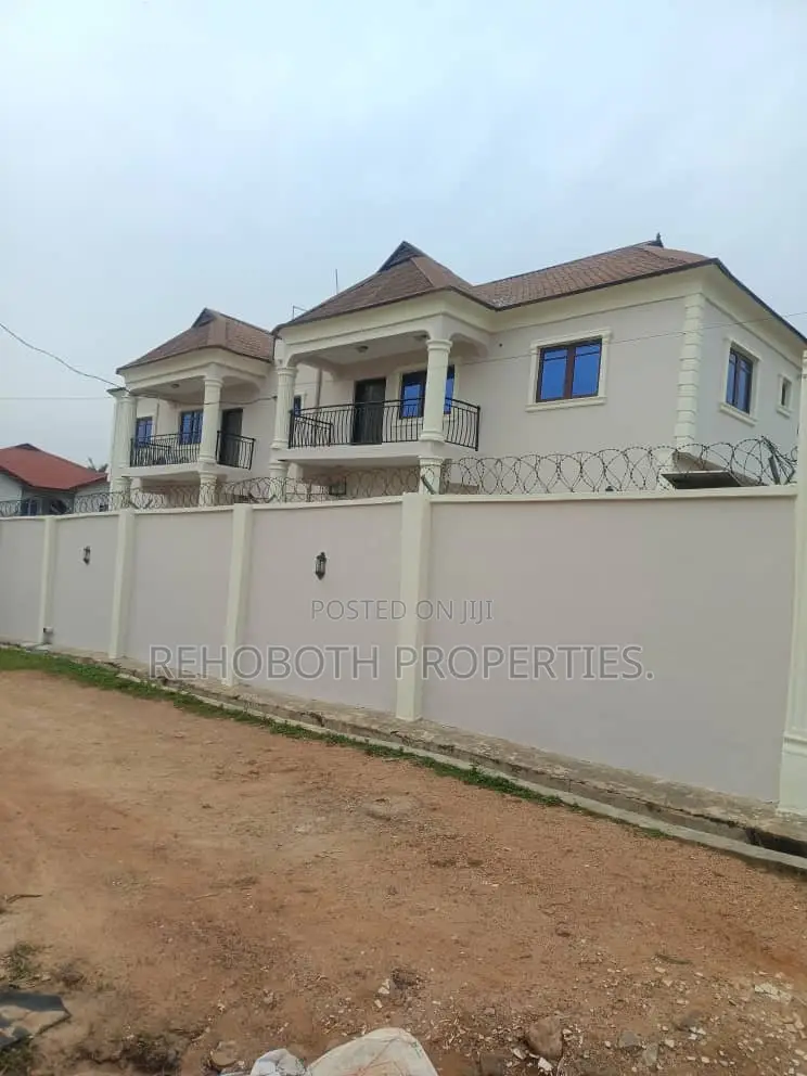 3bdrm Apartment in Elebu Oja, Akala Express for rent in Akala Express