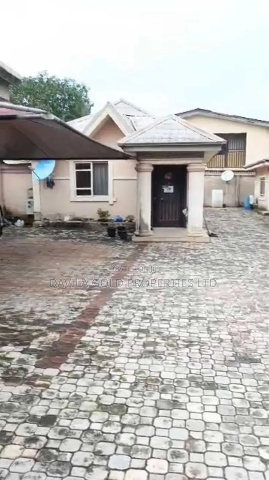 12bdrm Block of Flats in Benin City for sale in Benin City