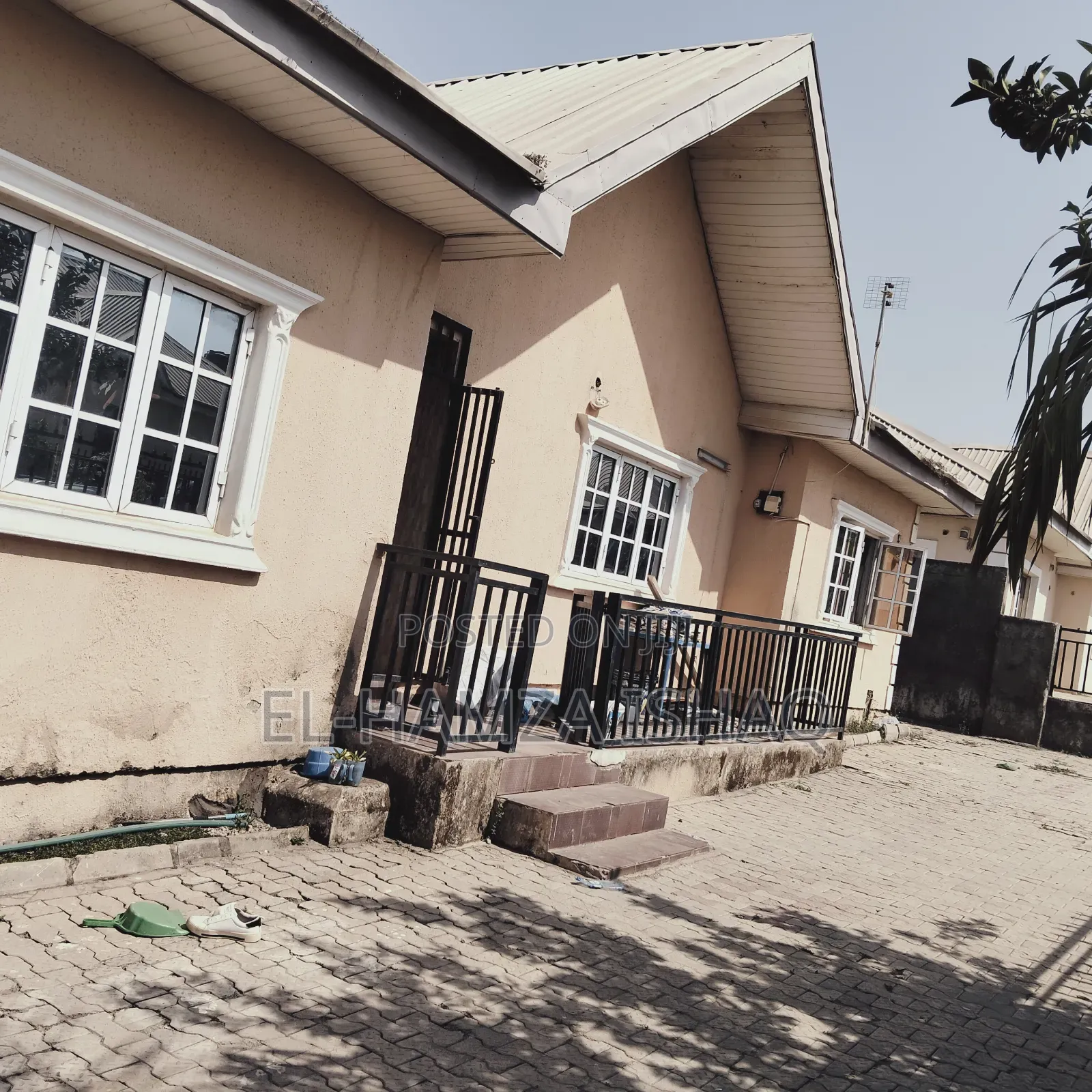 4bdrm Bungalow in Palm Hight, Lugbe District for sale in Lugbe District