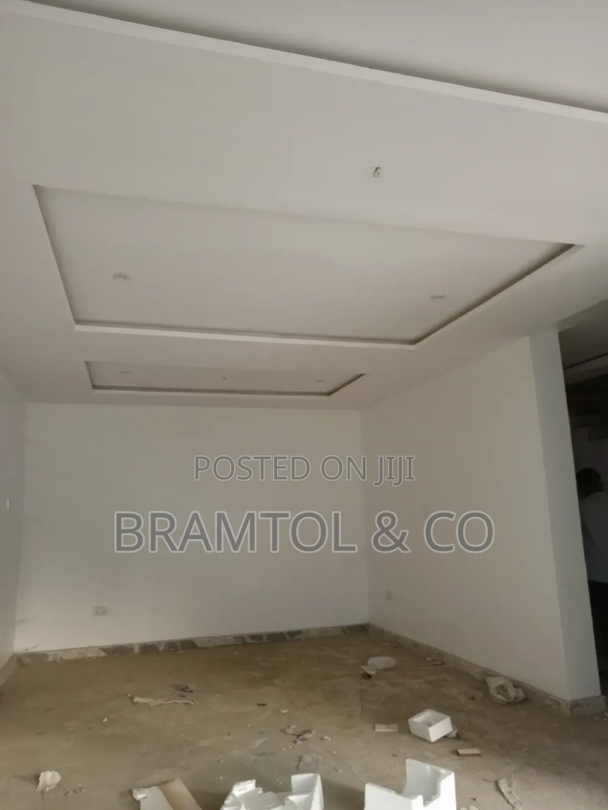 4bdrm Duplex in Zone 6 / Wuse for sale in Zone 6 / Wuse