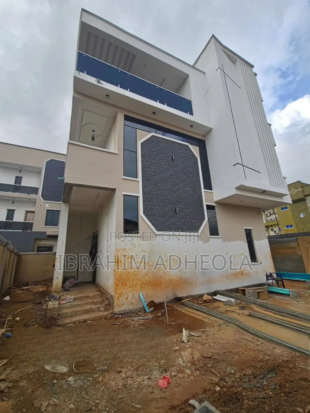 4bdrm Duplex in Anthony for sale in Anthony Village